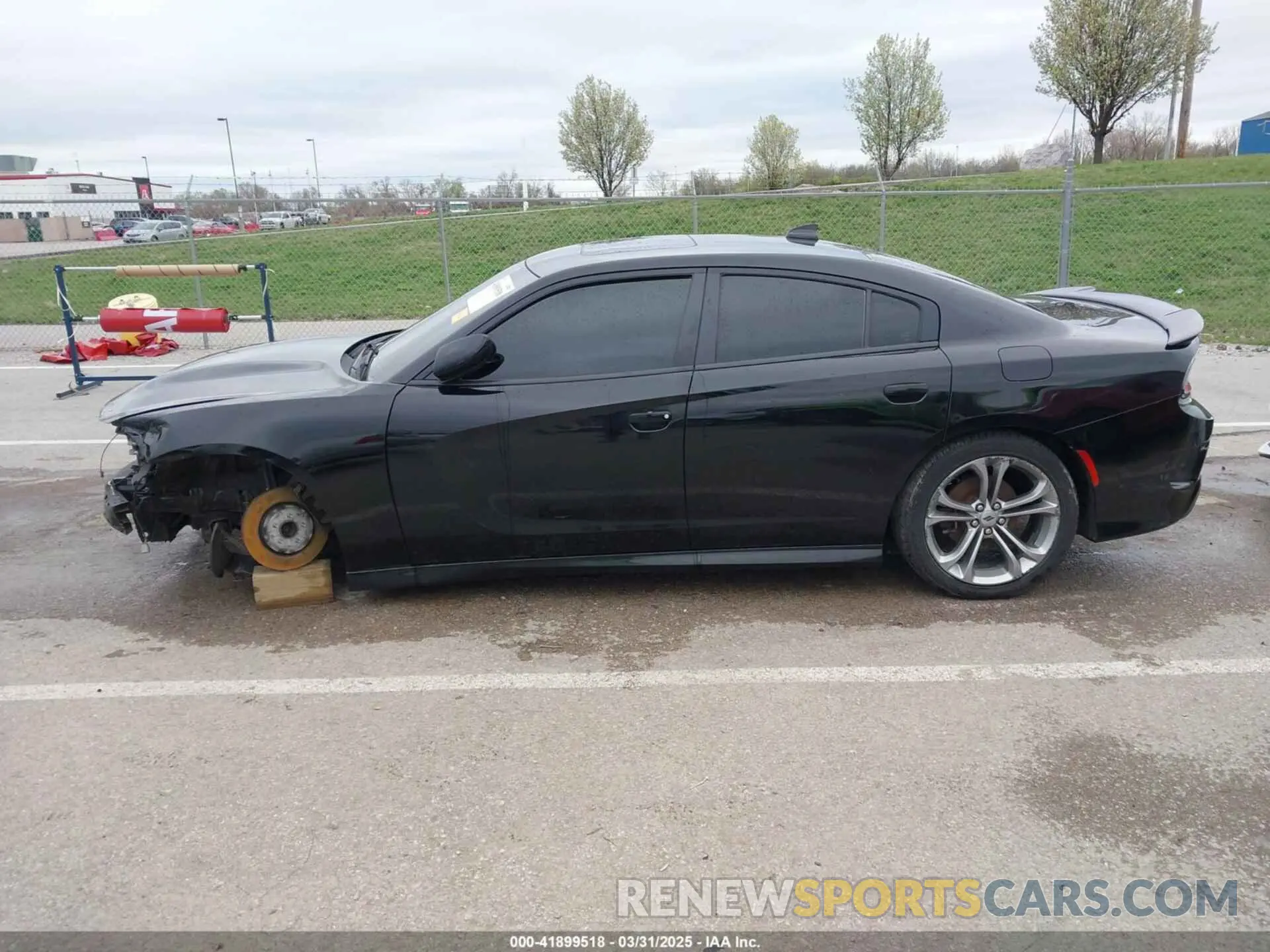 15 Photograph of a damaged car 2C3CDXHG9LH142282 DODGE CHARGER 2020