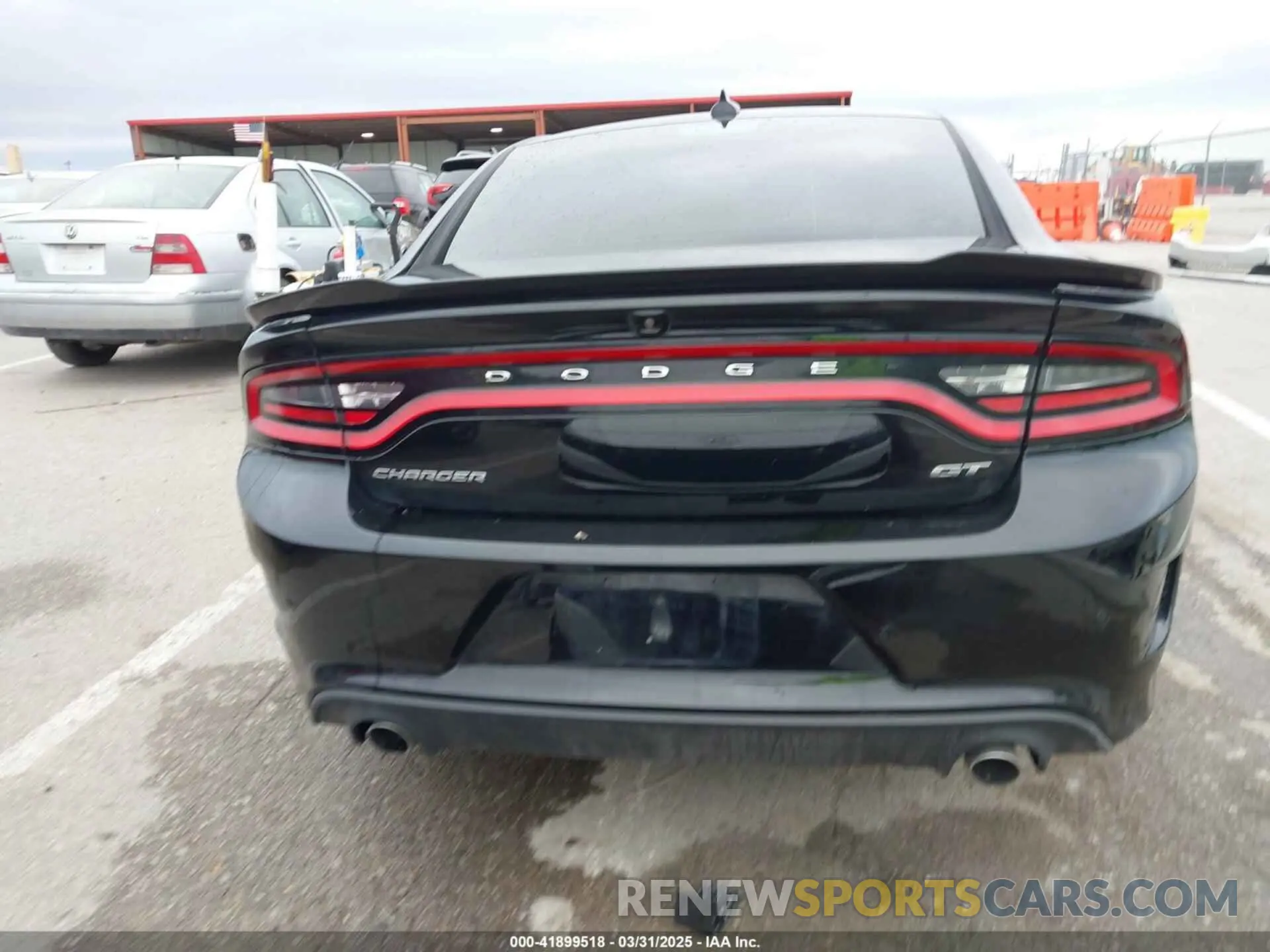 17 Photograph of a damaged car 2C3CDXHG9LH142282 DODGE CHARGER 2020