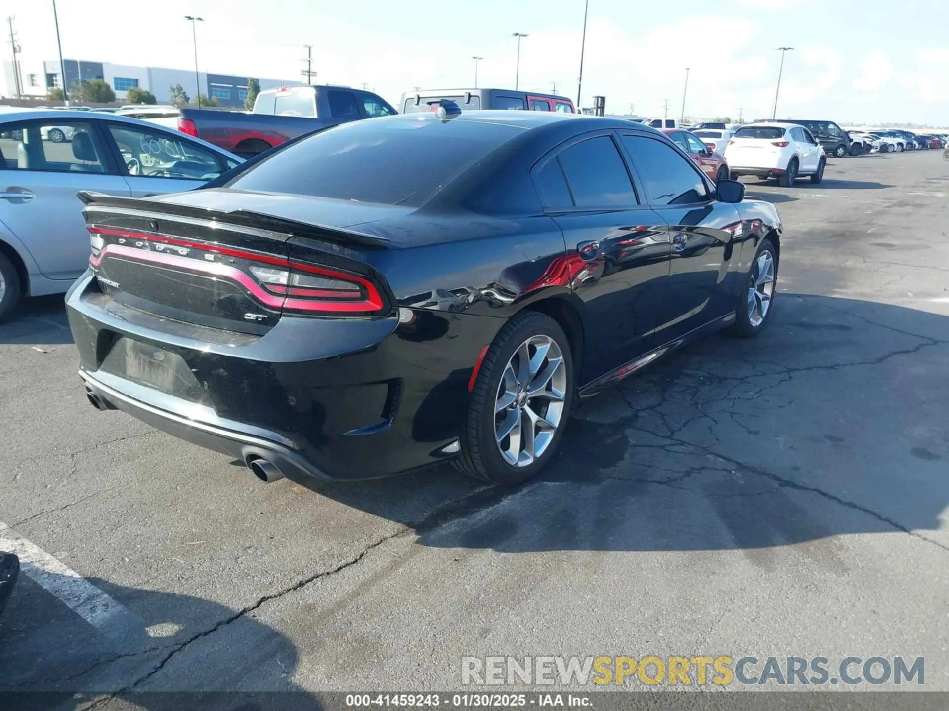 4 Photograph of a damaged car 2C3CDXHGXLH163058 DODGE CHARGER 2020