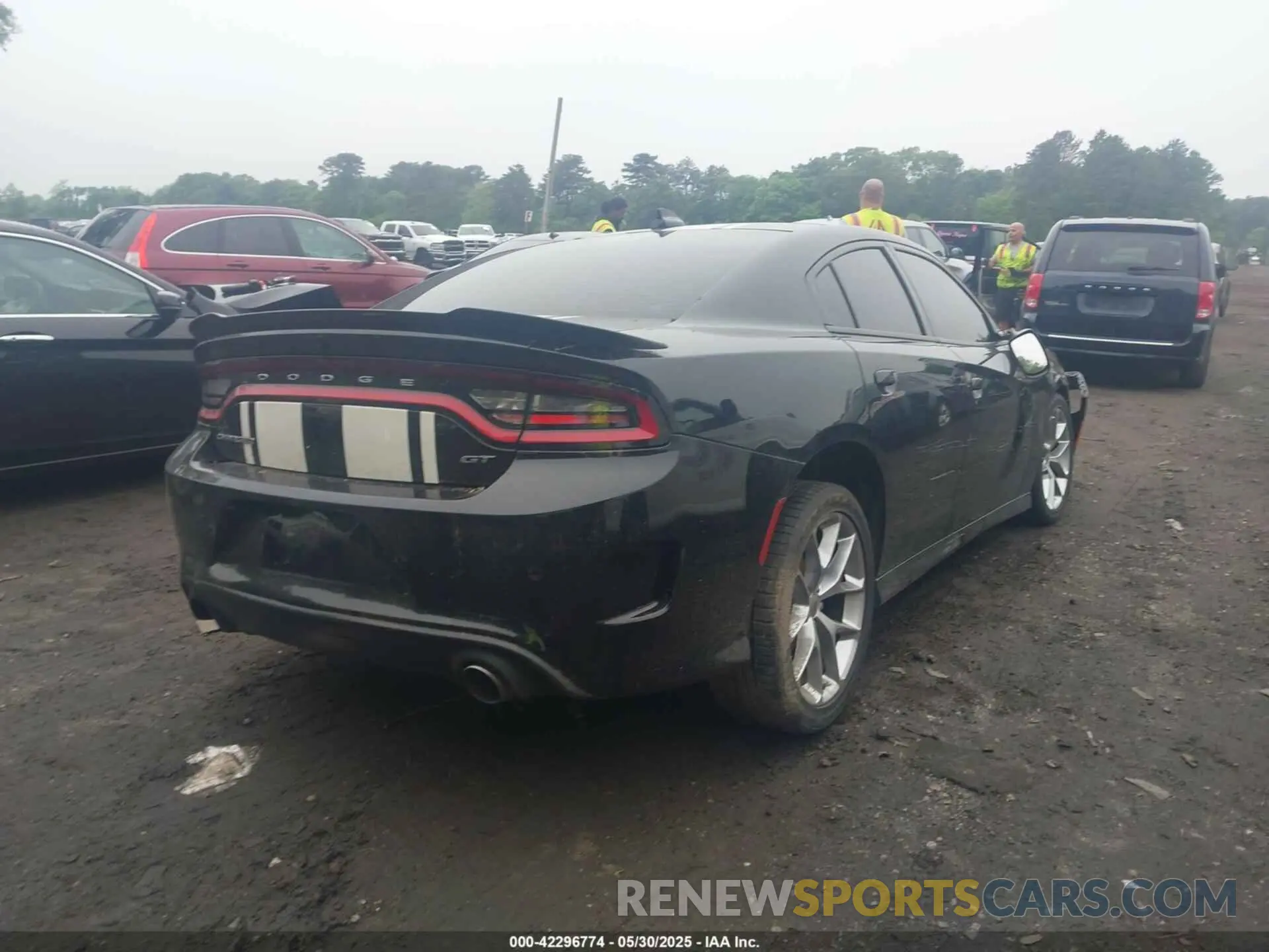 4 Photograph of a damaged car 2C3CDXHGXLH212467 DODGE CHARGER 2020