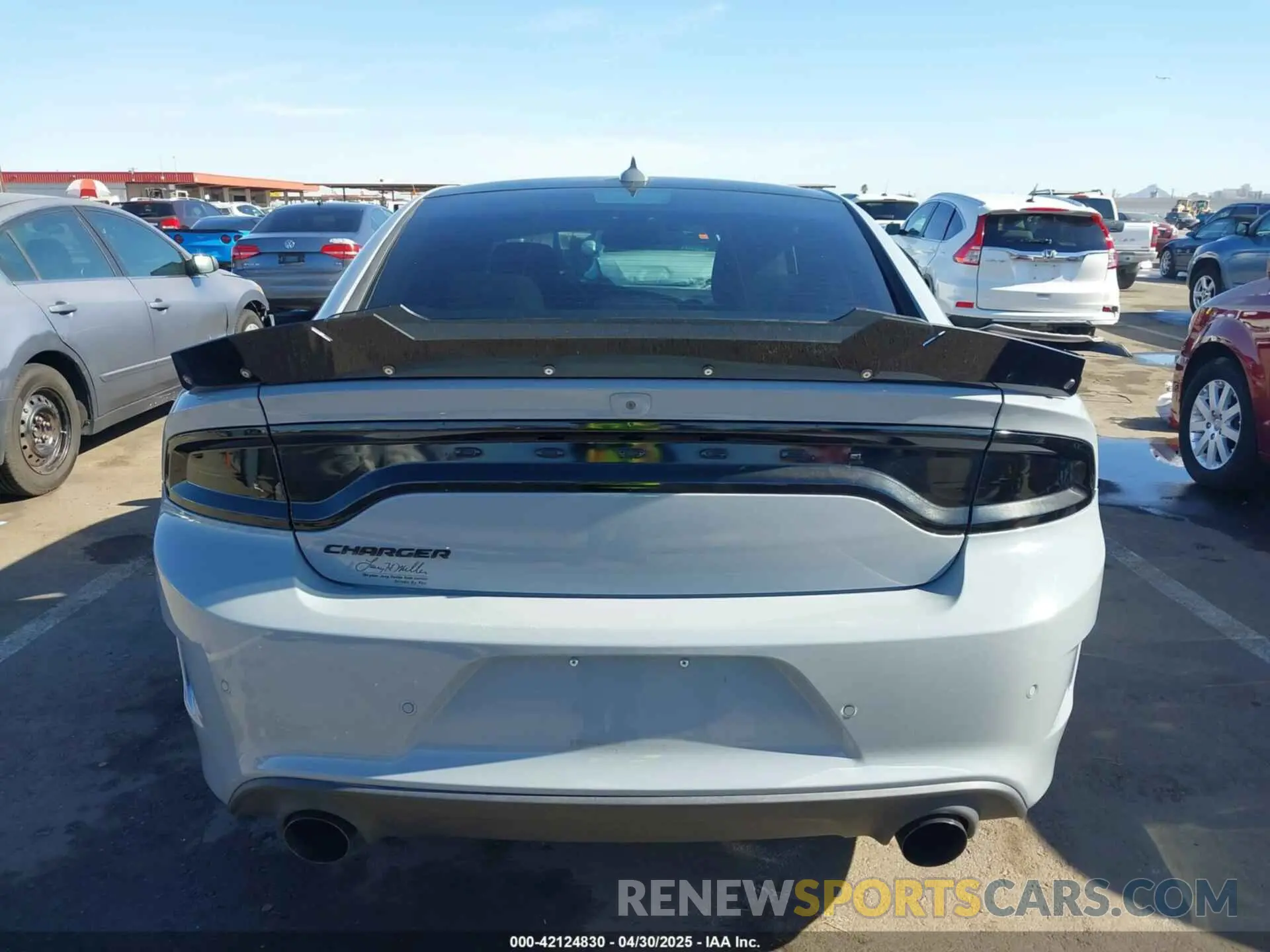 17 Photograph of a damaged car 2C3CDXHGXLH241466 DODGE CHARGER 2020