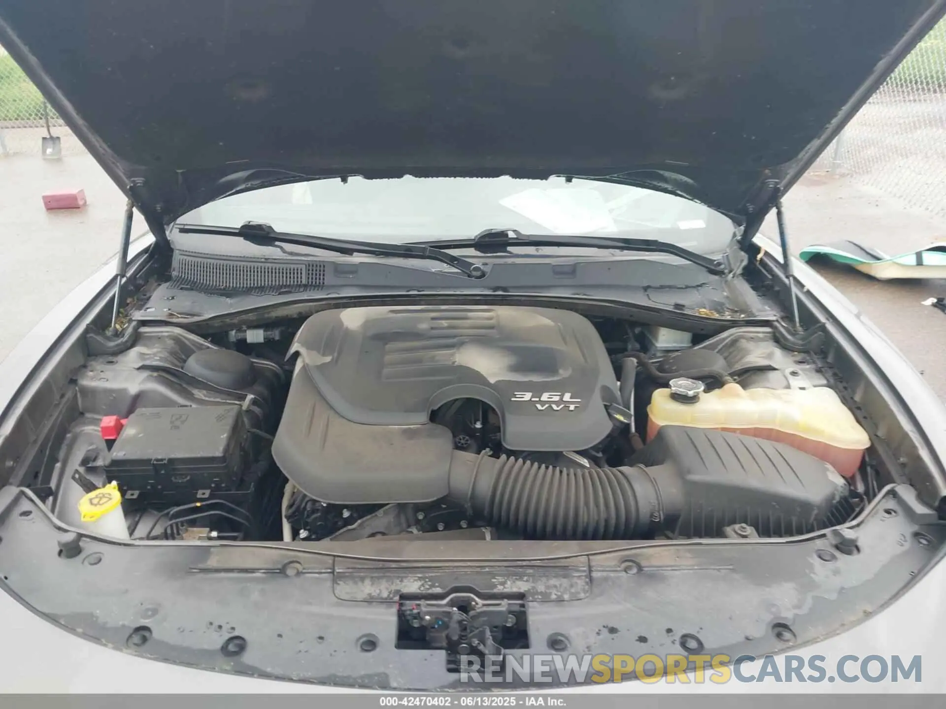 10 Photograph of a damaged car 2C3CDXJG2LH127780 DODGE CHARGER 2020