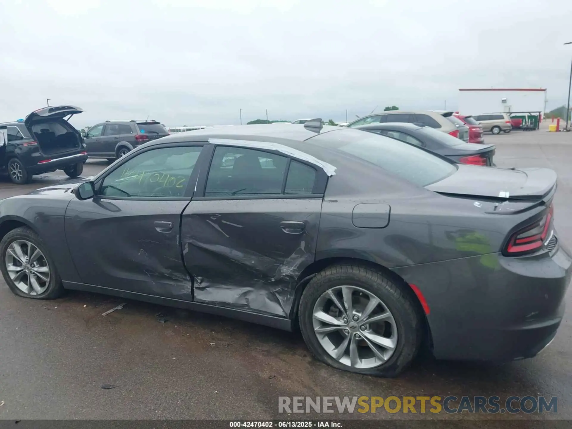14 Photograph of a damaged car 2C3CDXJG2LH127780 DODGE CHARGER 2020