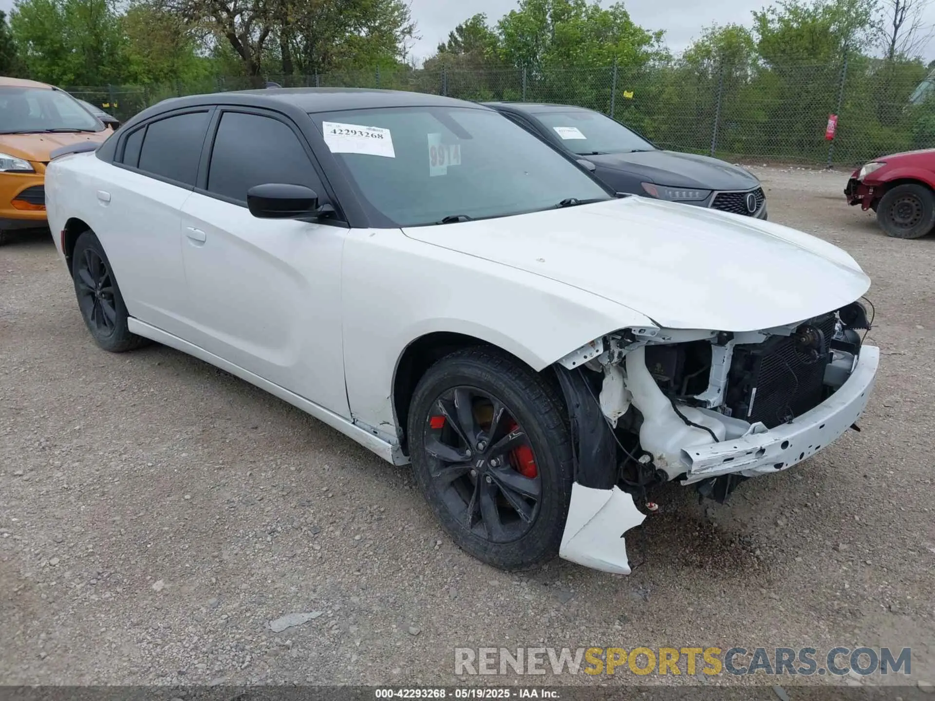 1 Photograph of a damaged car 2C3CDXJGXLH133648 DODGE CHARGER 2020