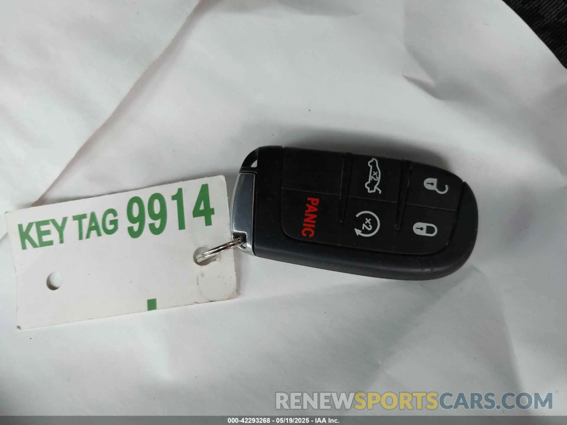 11 Photograph of a damaged car 2C3CDXJGXLH133648 DODGE CHARGER 2020