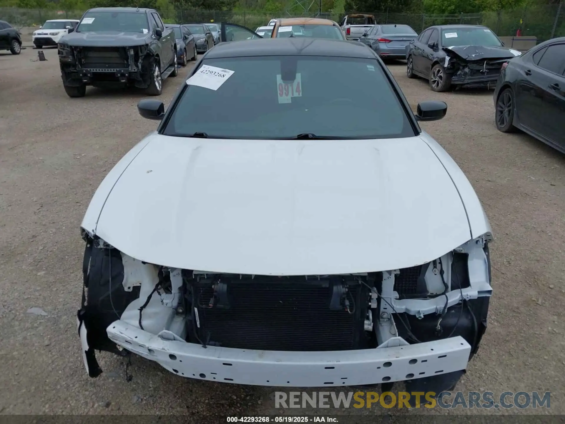 13 Photograph of a damaged car 2C3CDXJGXLH133648 DODGE CHARGER 2020