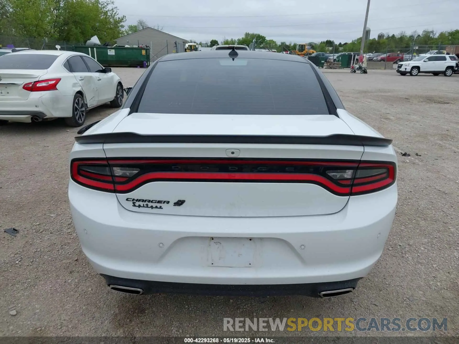 17 Photograph of a damaged car 2C3CDXJGXLH133648 DODGE CHARGER 2020