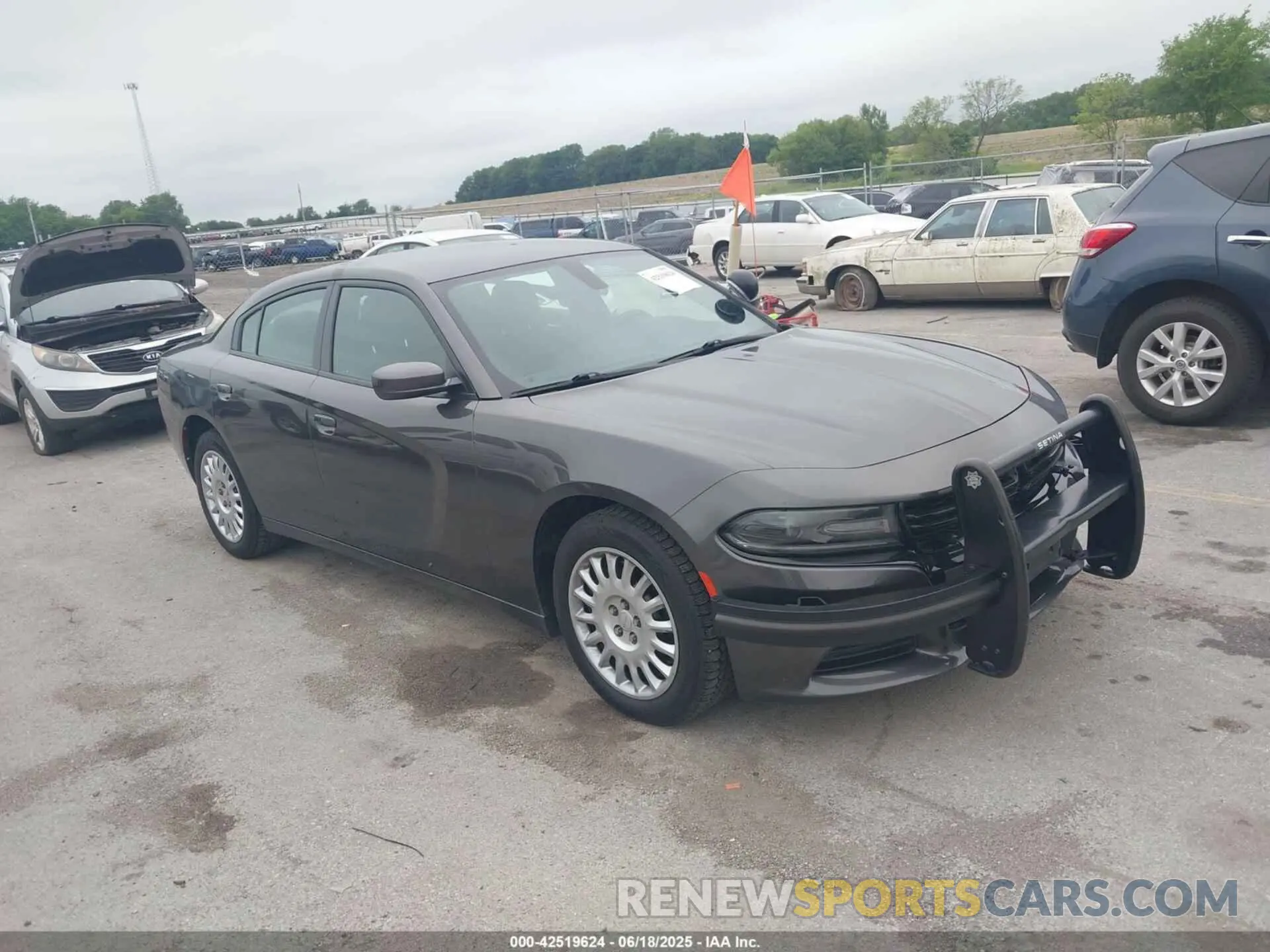 1 Photograph of a damaged car 2C3CDXKT7LH127494 DODGE CHARGER 2020