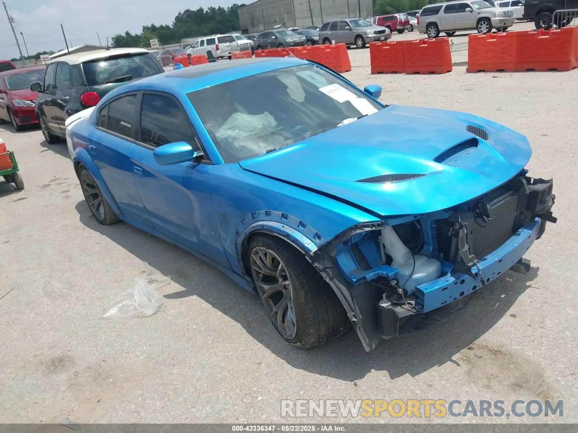 1 Photograph of a damaged car 2C3CDXL92LH116048 DODGE CHARGER 2020