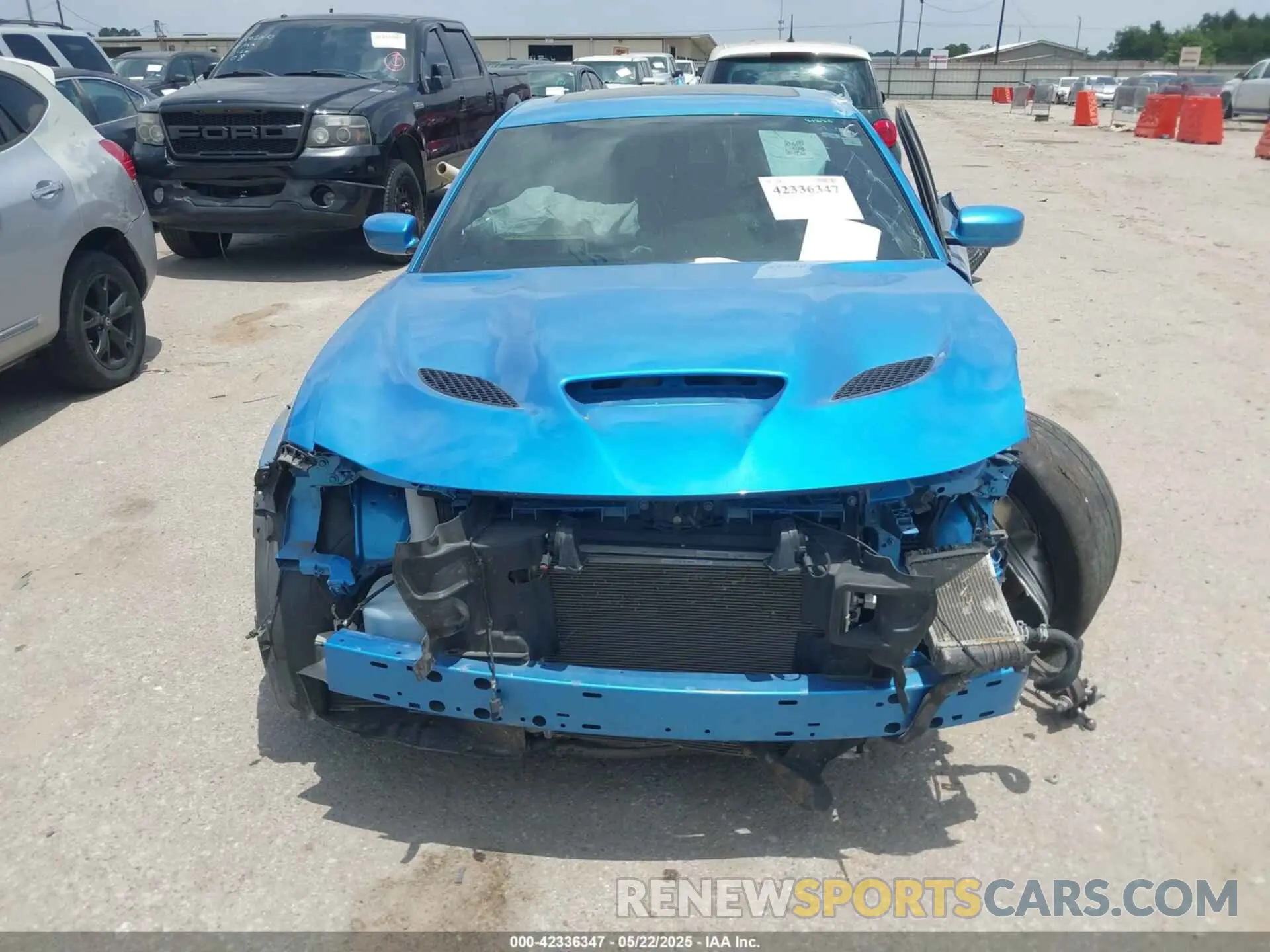 13 Photograph of a damaged car 2C3CDXL92LH116048 DODGE CHARGER 2020