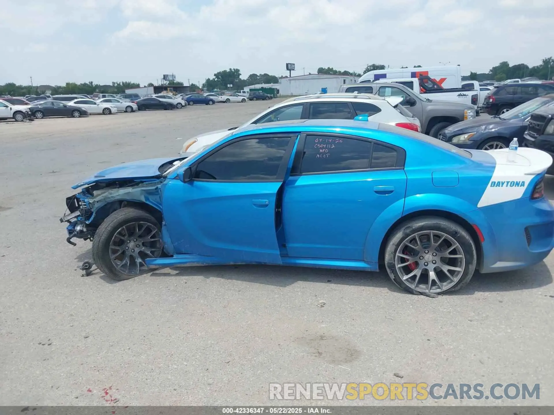 15 Photograph of a damaged car 2C3CDXL92LH116048 DODGE CHARGER 2020