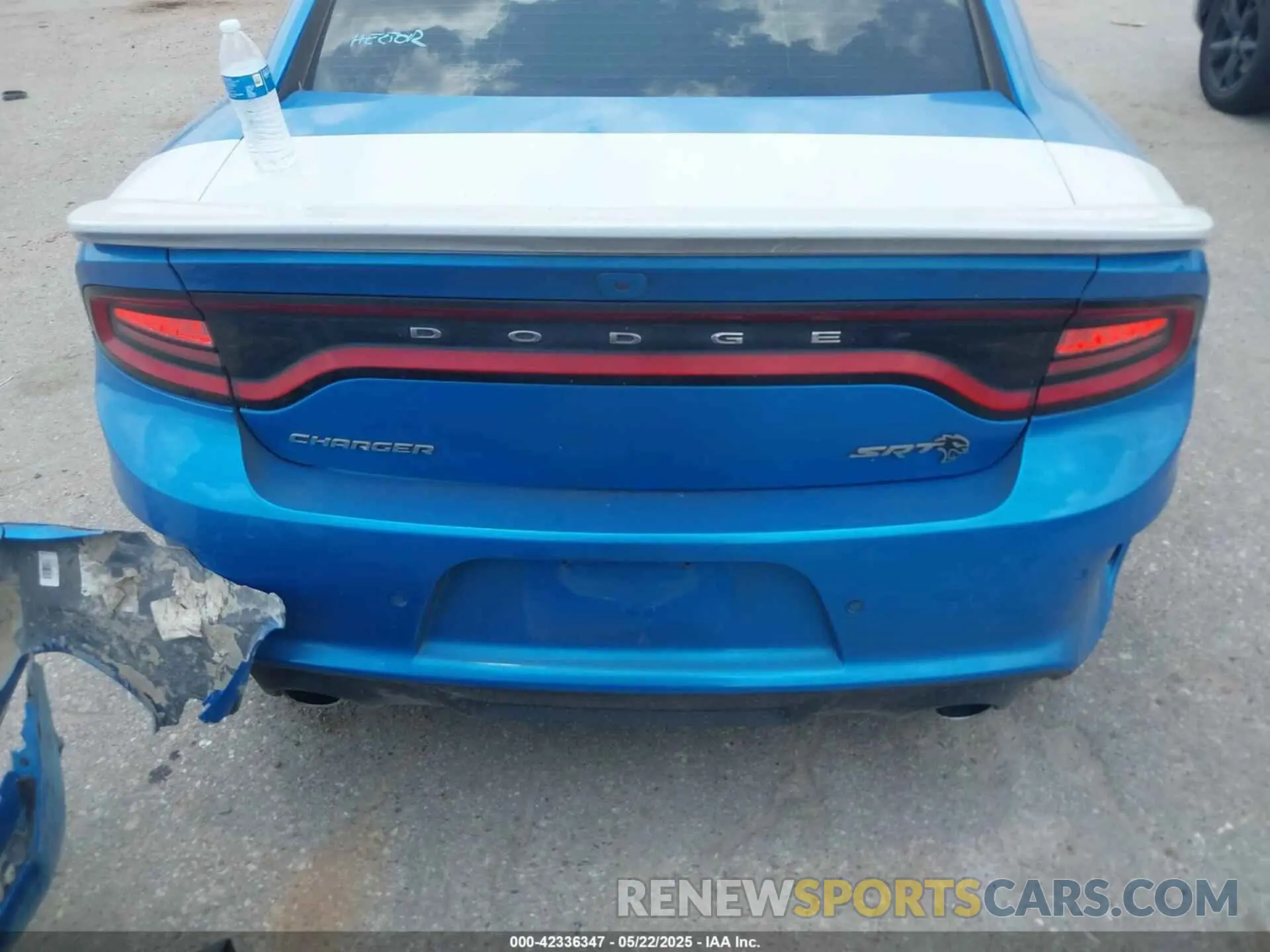 17 Photograph of a damaged car 2C3CDXL92LH116048 DODGE CHARGER 2020