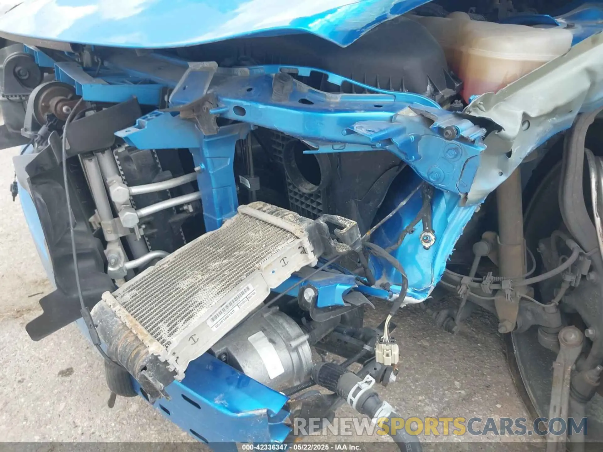 18 Photograph of a damaged car 2C3CDXL92LH116048 DODGE CHARGER 2020