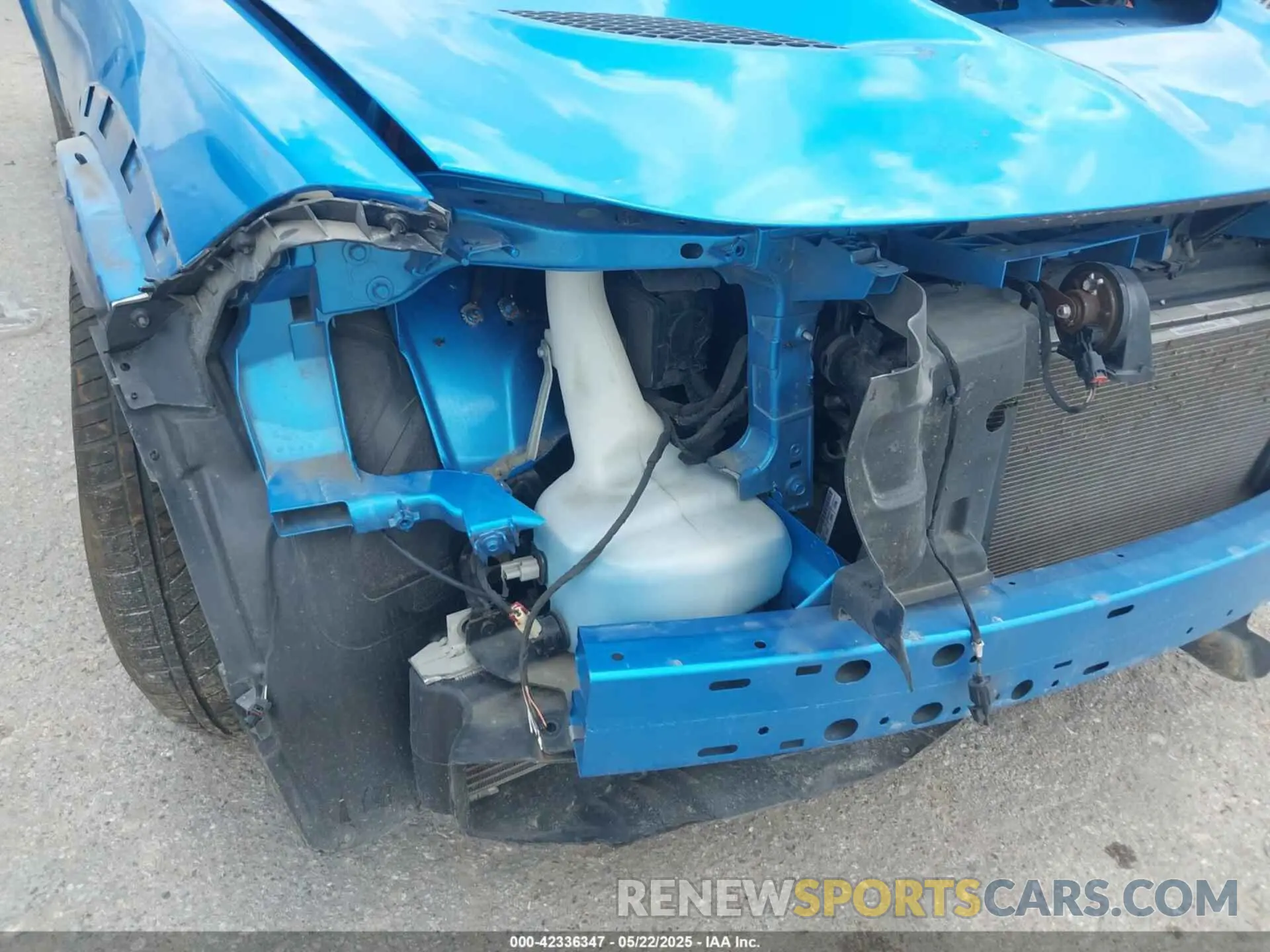 19 Photograph of a damaged car 2C3CDXL92LH116048 DODGE CHARGER 2020