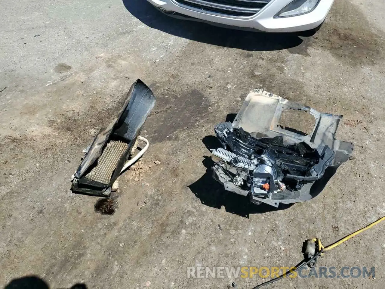 12 Photograph of a damaged car 2C3CDXL93LH179871 DODGE CHARGER 2020