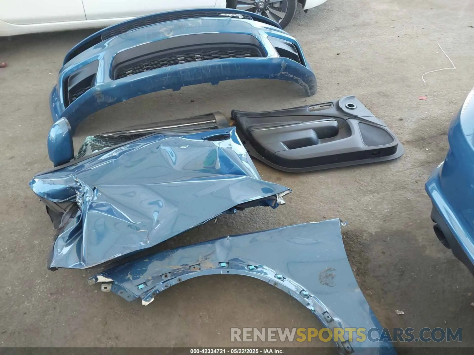 12 Photograph of a damaged car 2C3CDXL99LH207186 DODGE CHARGER 2020
