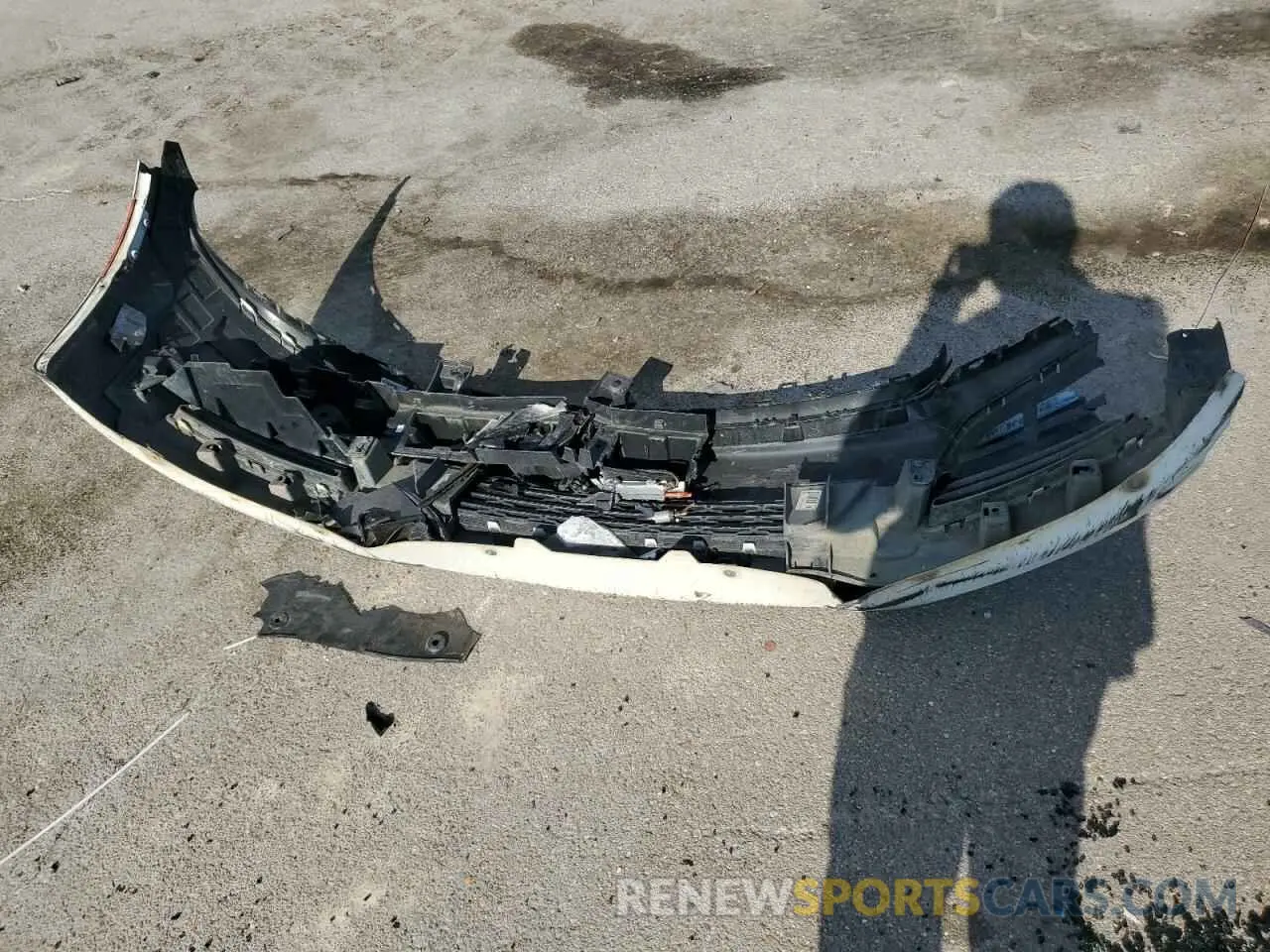 12 Photograph of a damaged car 2C3CDXAT4MH523384 DODGE CHARGER 2021