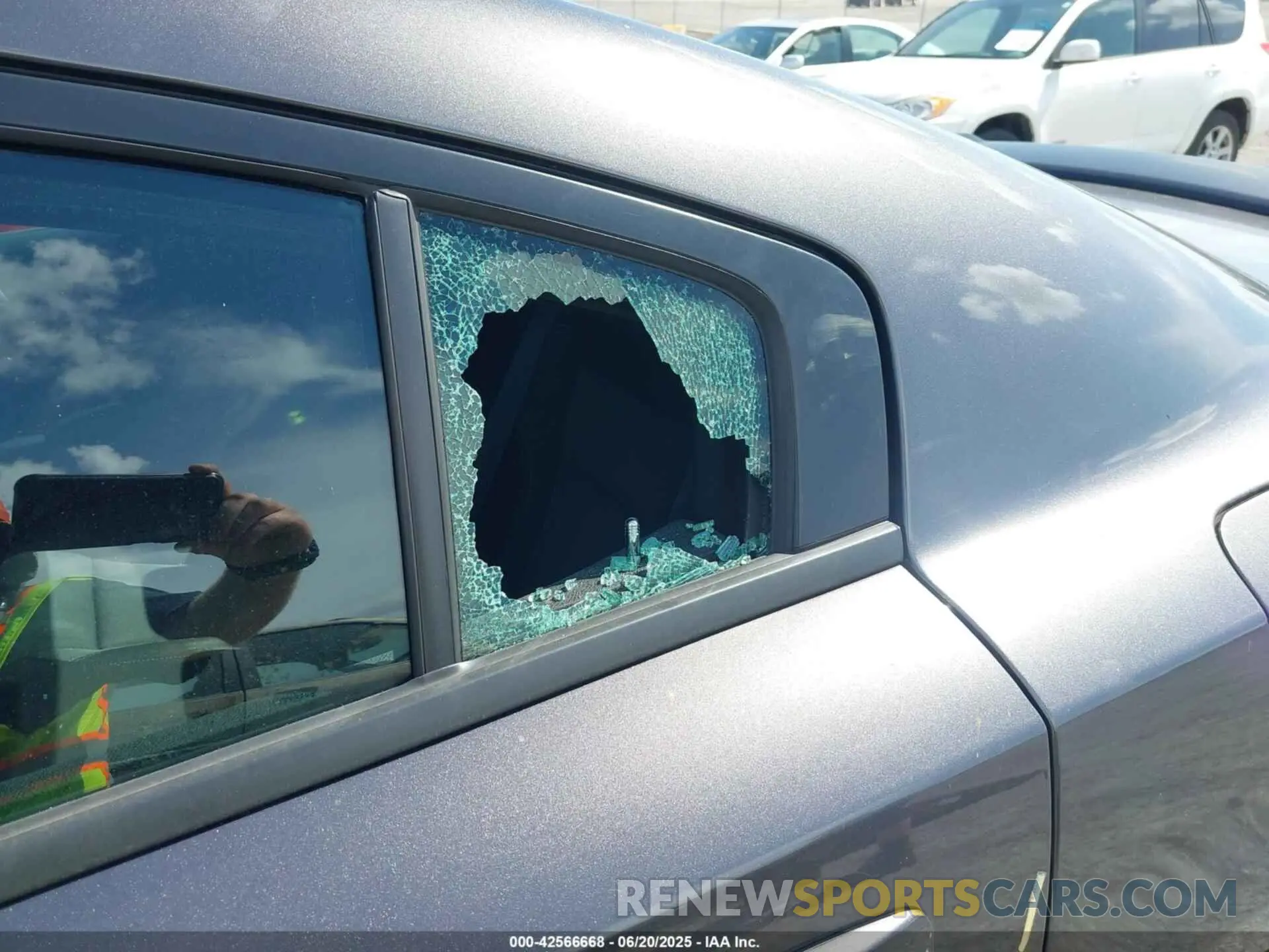 6 Photograph of a damaged car 2C3CDXBG6MH650140 DODGE CHARGER 2021