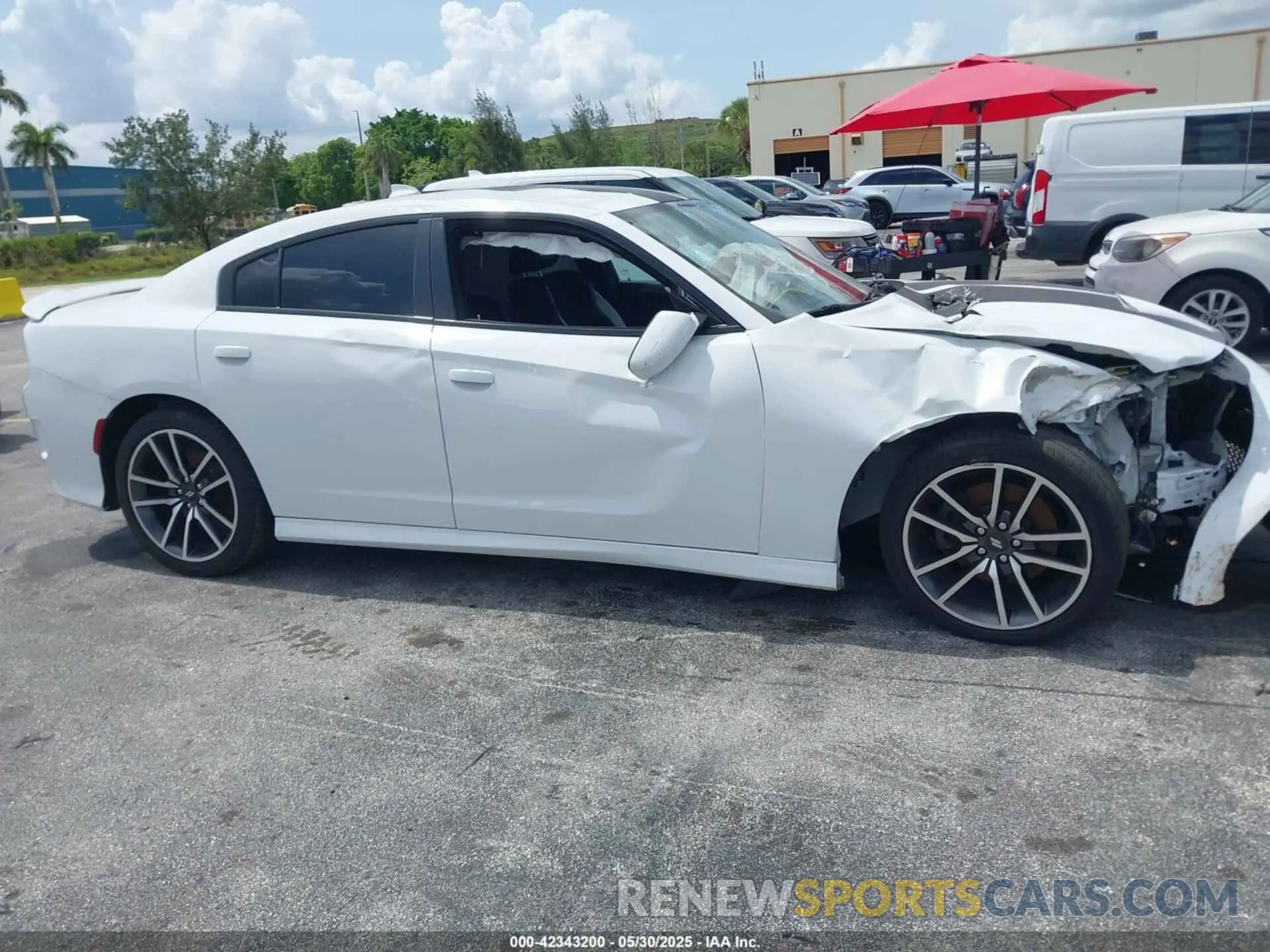 12 Photograph of a damaged car 2C3CDXCT0MH504795 DODGE CHARGER 2021
