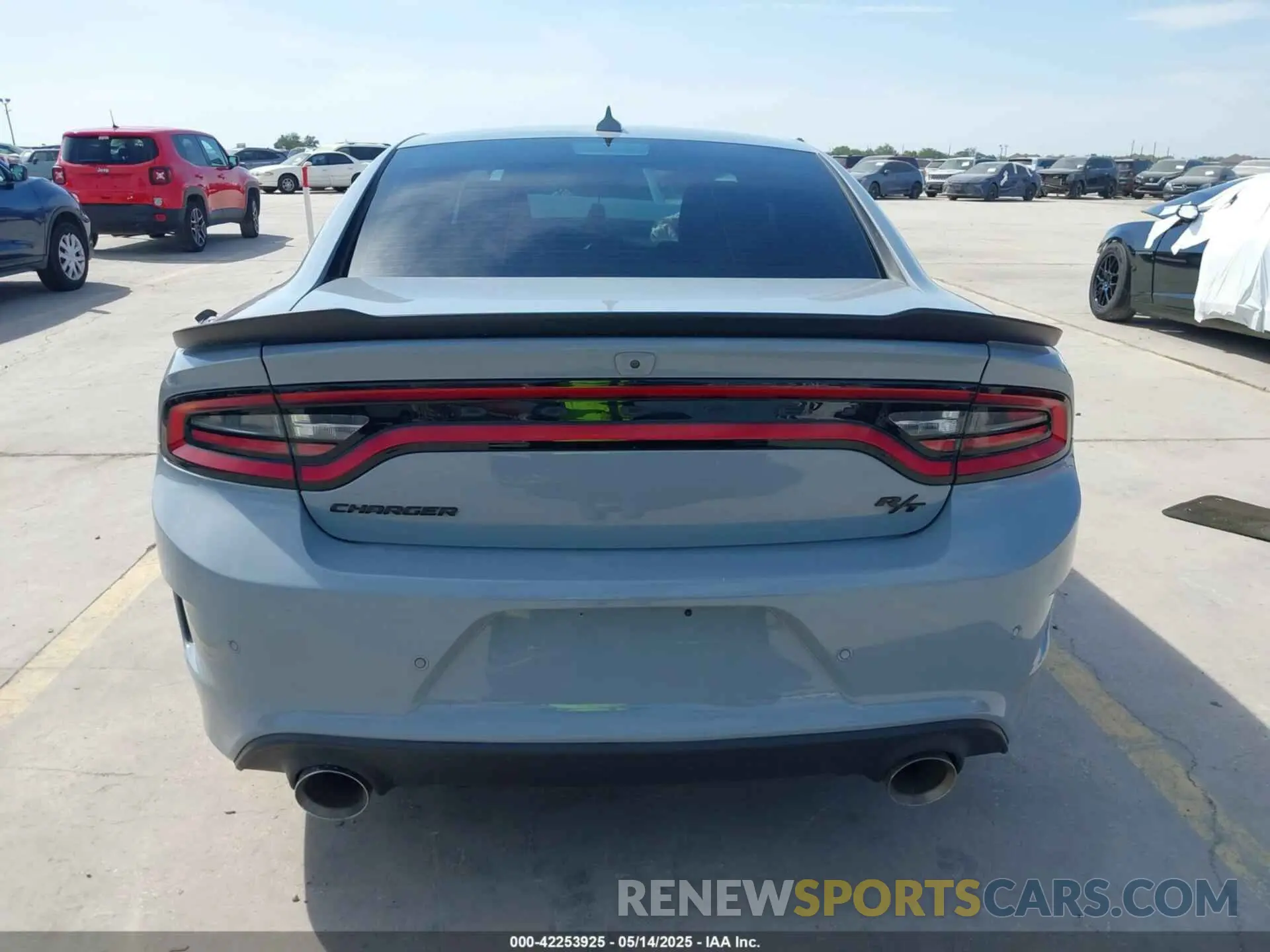 16 Photograph of a damaged car 2C3CDXCT0MH602127 DODGE CHARGER 2021
