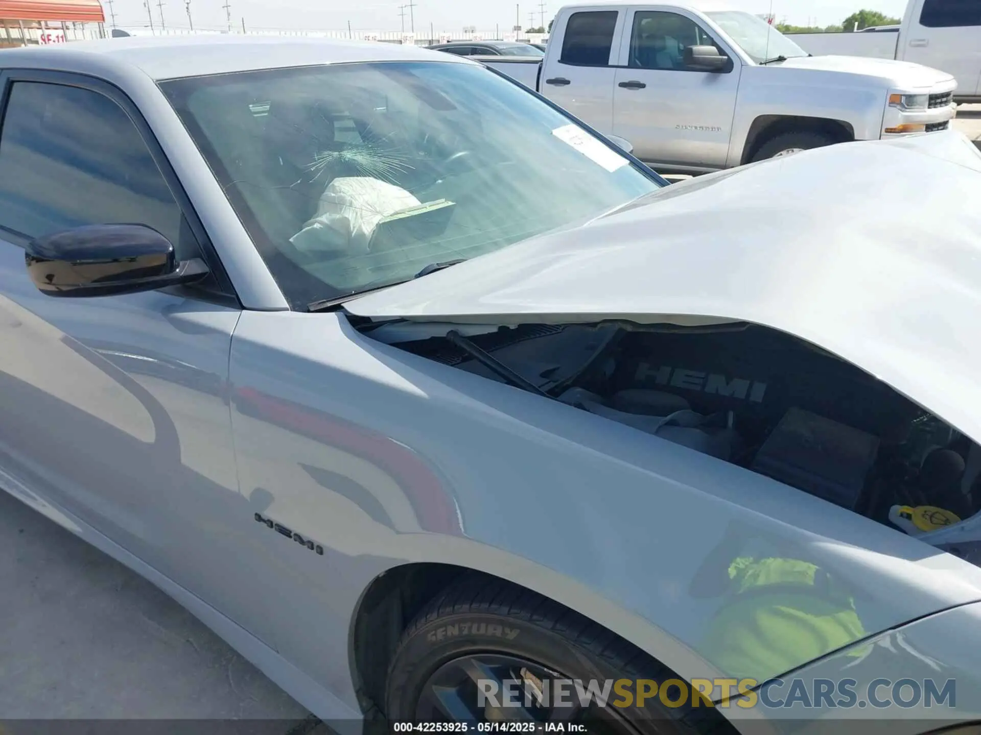 18 Photograph of a damaged car 2C3CDXCT0MH602127 DODGE CHARGER 2021