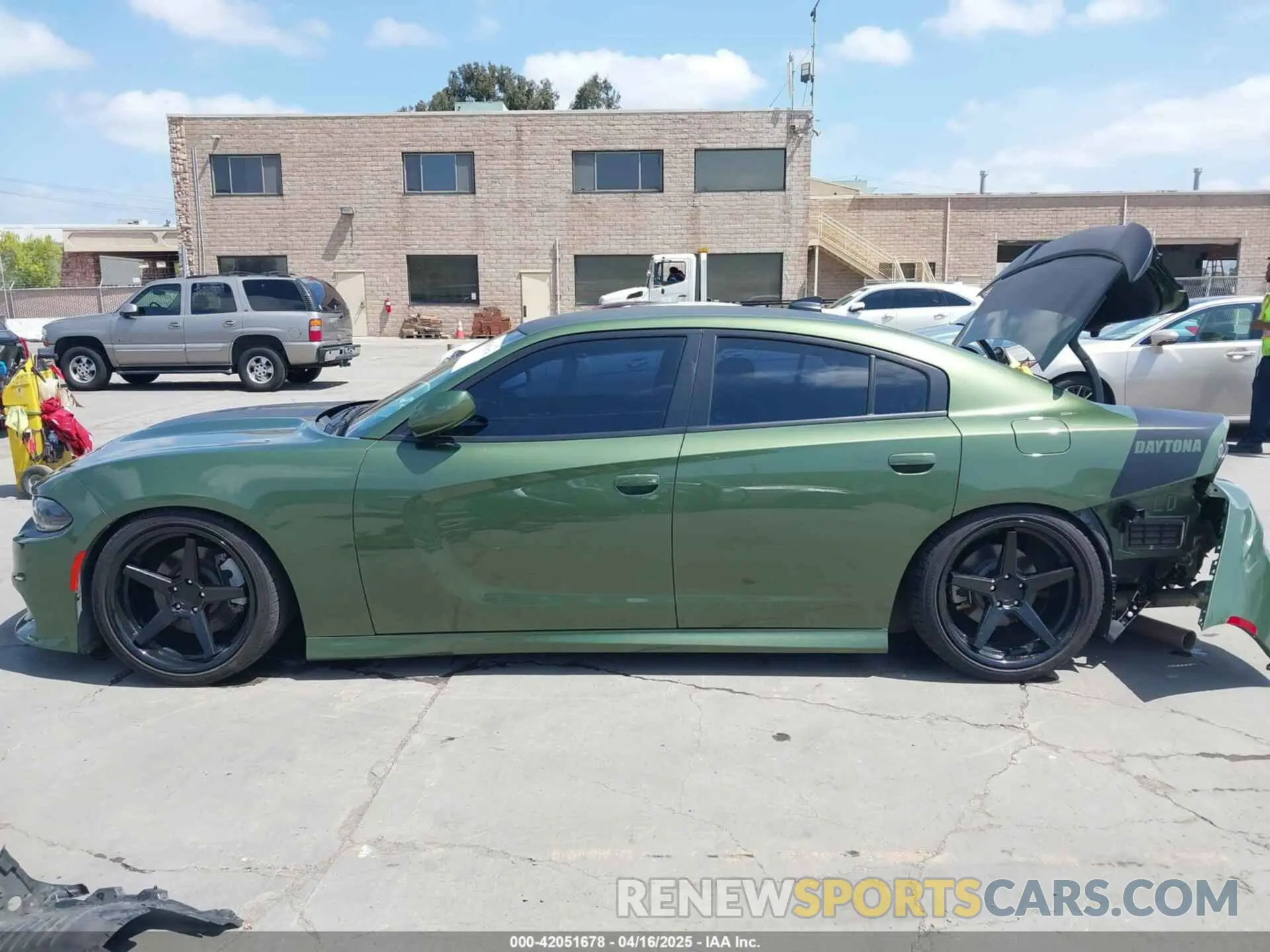 14 Photograph of a damaged car 2C3CDXCT0MH652199 DODGE CHARGER 2021