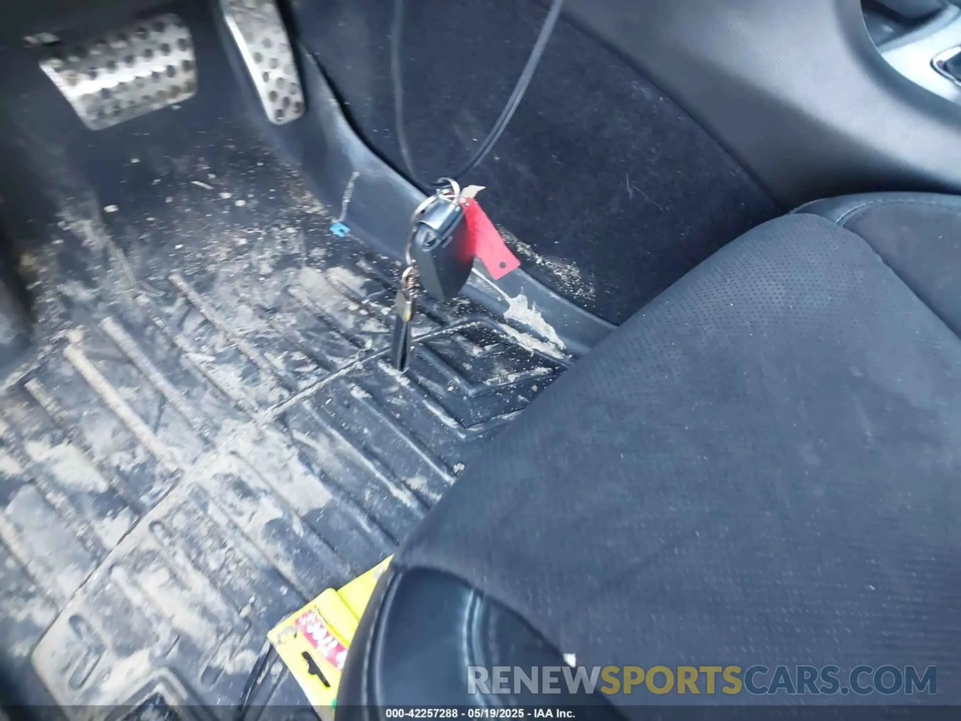 11 Photograph of a damaged car 2C3CDXCT8MH594715 DODGE CHARGER 2021