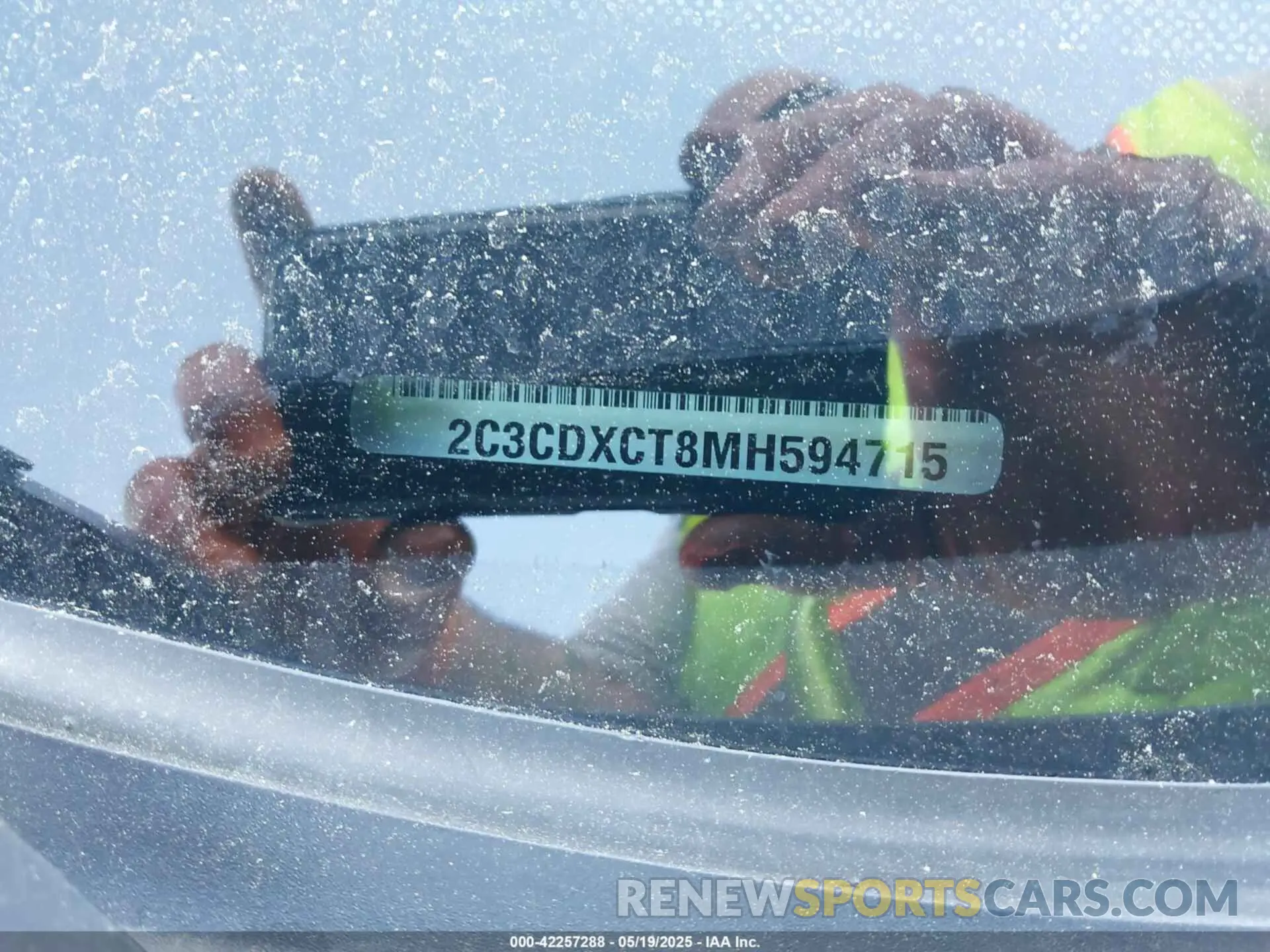 17 Photograph of a damaged car 2C3CDXCT8MH594715 DODGE CHARGER 2021