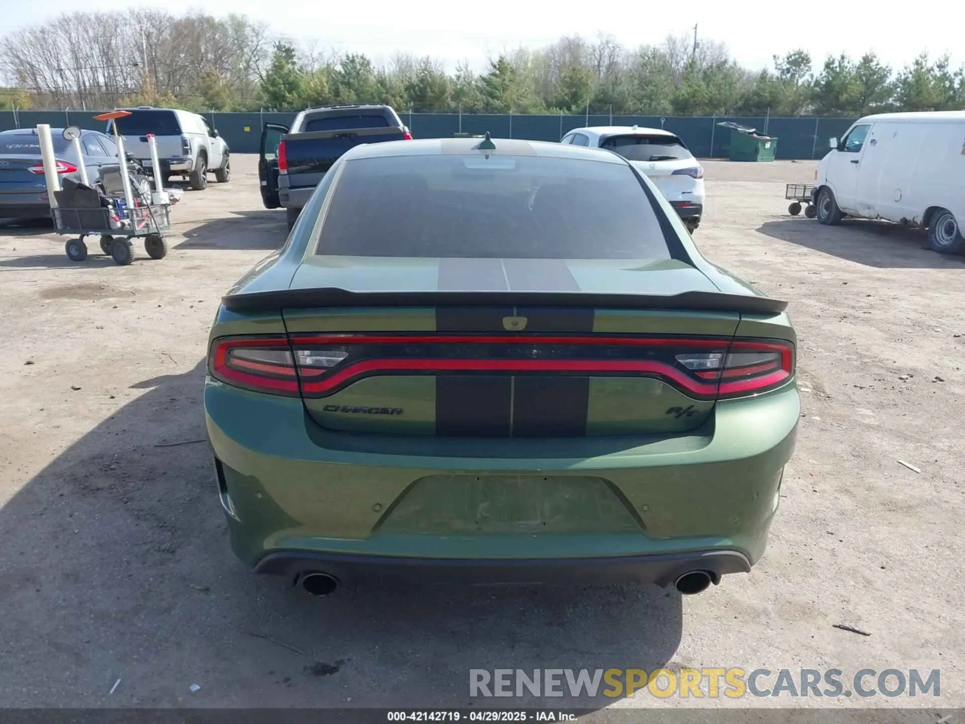 16 Photograph of a damaged car 2C3CDXCT9MH569743 DODGE CHARGER 2021