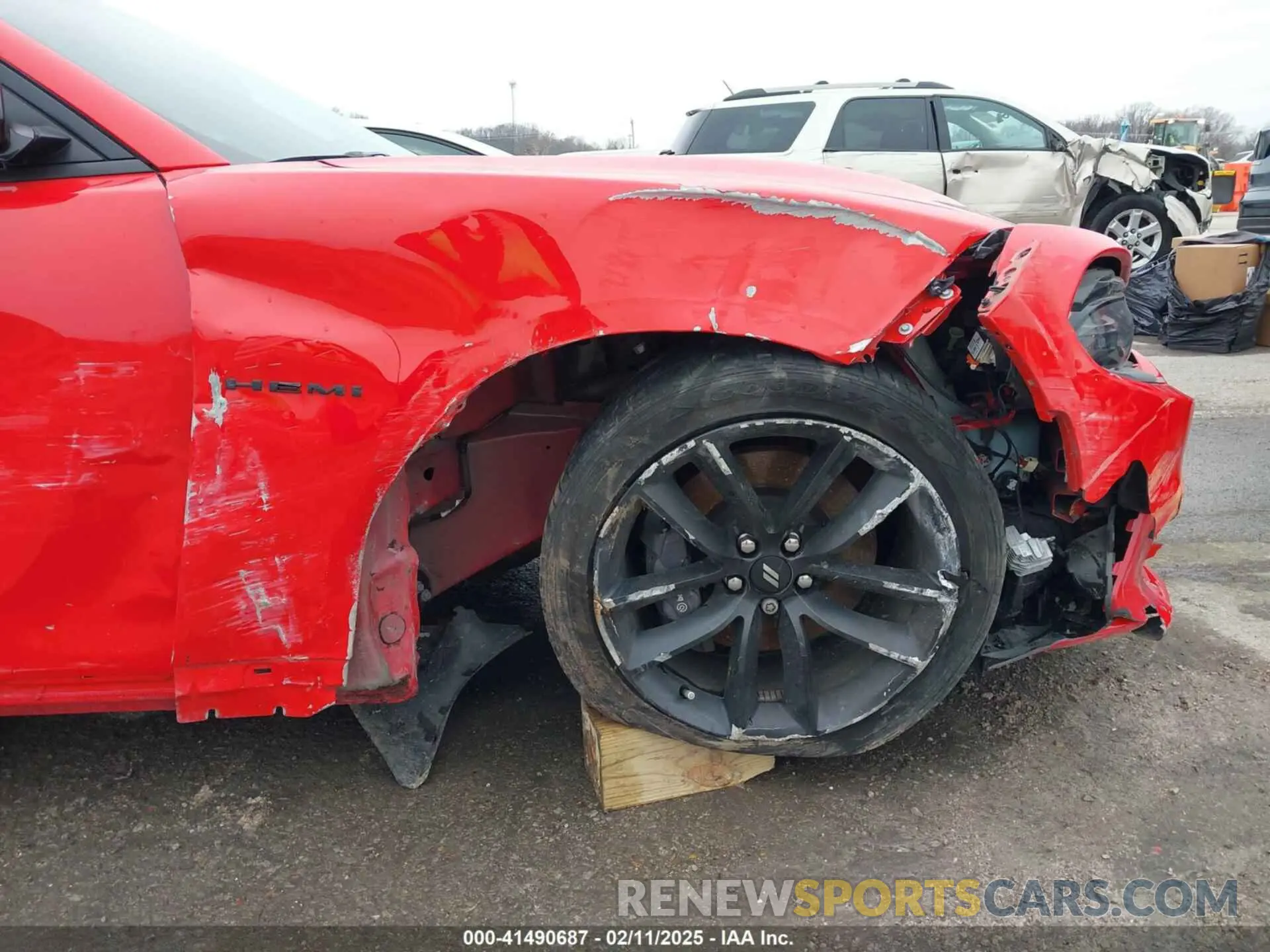 18 Photograph of a damaged car 2C3CDXCTXMH639931 DODGE CHARGER 2021