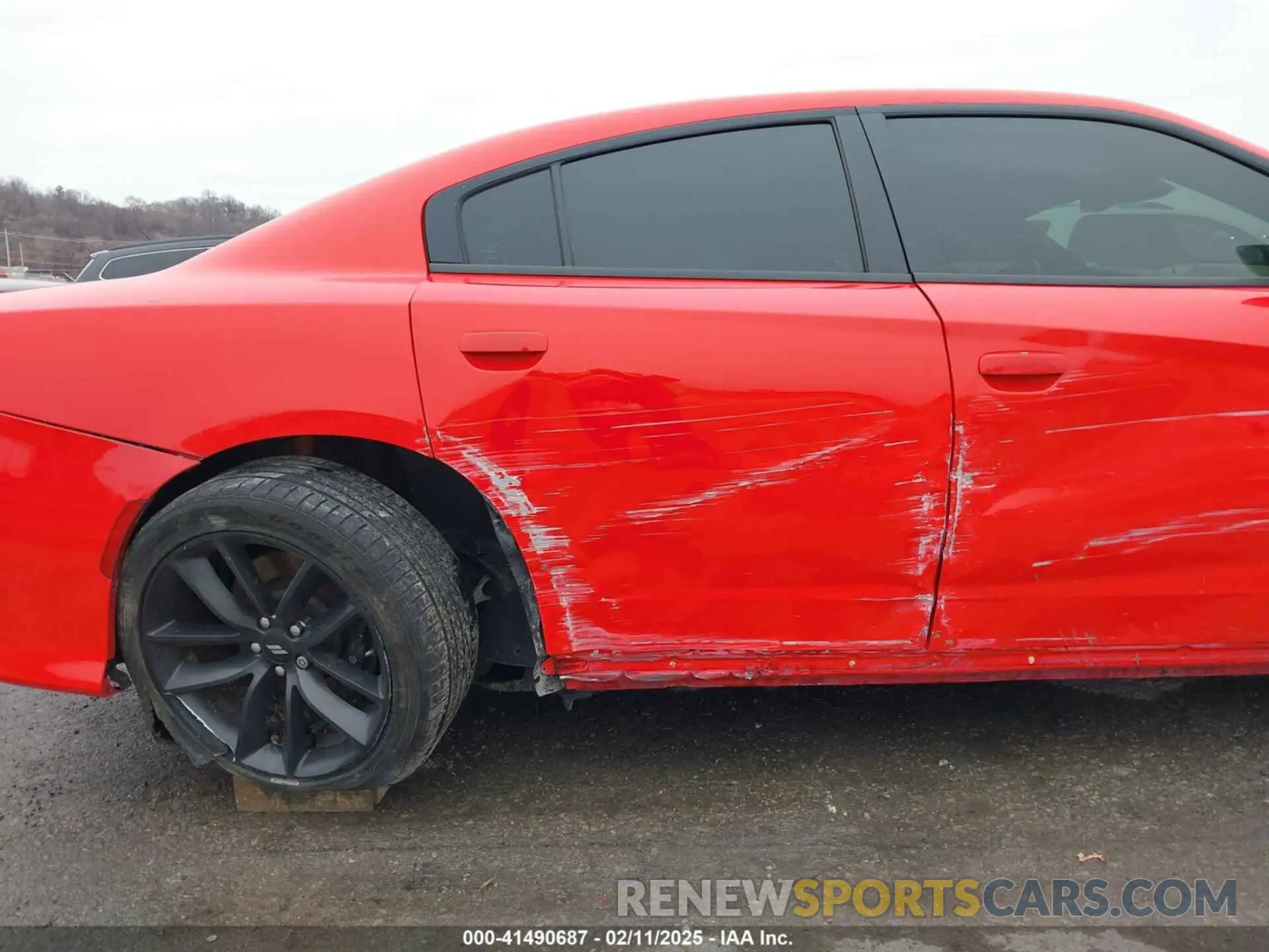 19 Photograph of a damaged car 2C3CDXCTXMH639931 DODGE CHARGER 2021