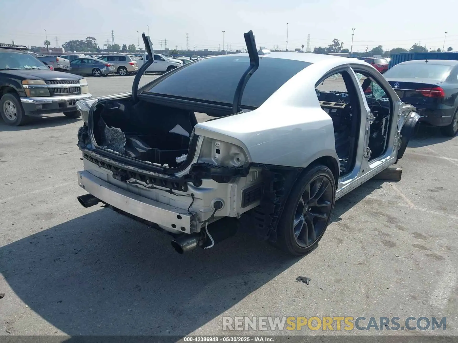 4 Photograph of a damaged car 2C3CDXGJ0MH553651 DODGE CHARGER 2021