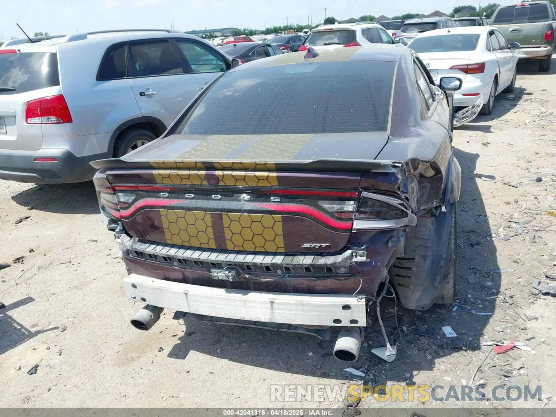 18 Photograph of a damaged car 2C3CDXGJ1MH537796 DODGE CHARGER 2021