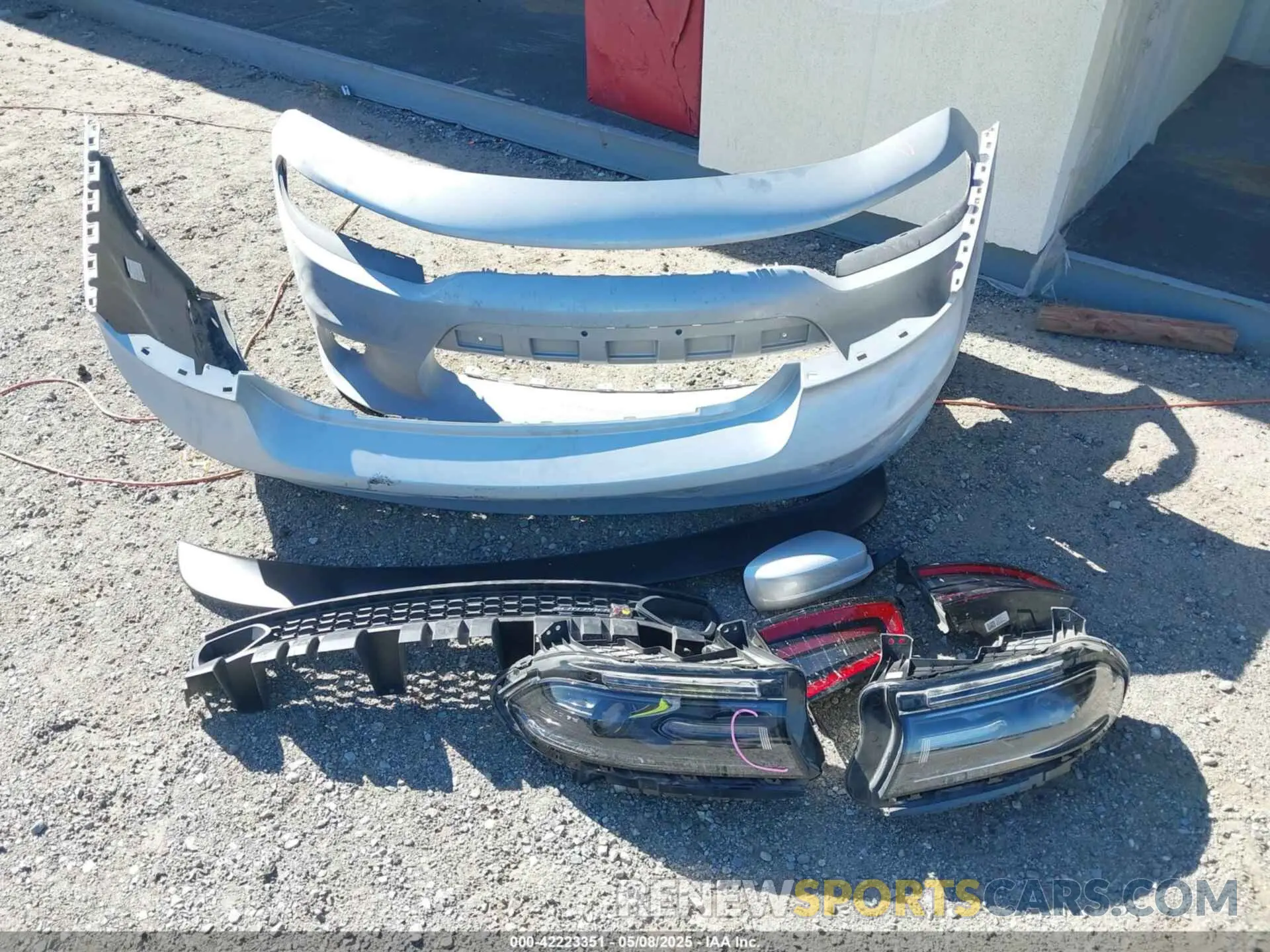 12 Photograph of a damaged car 2C3CDXGJ1MH553061 DODGE CHARGER 2021