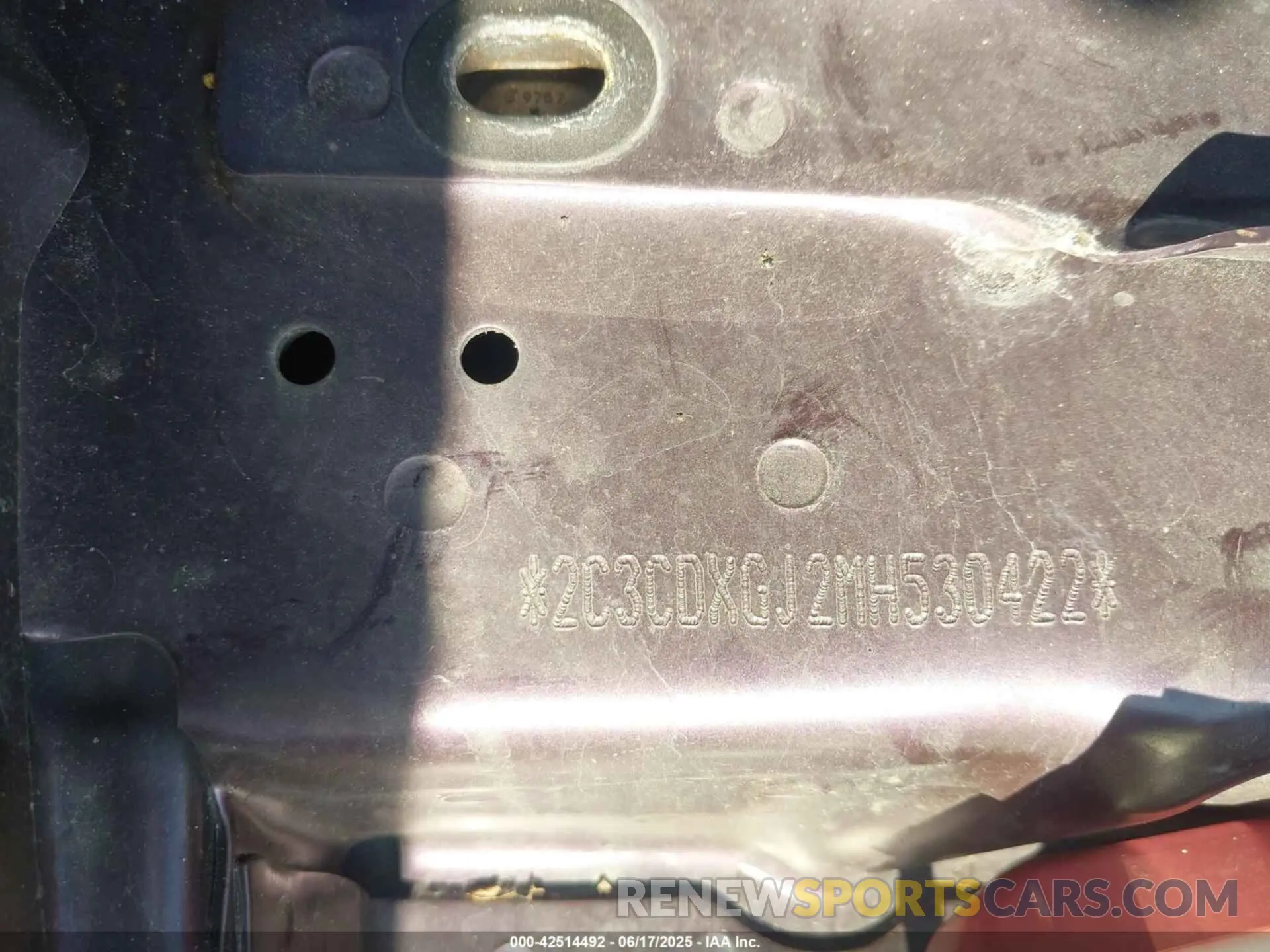 9 Photograph of a damaged car 2C3CDXGJ2MH530422 DODGE CHARGER 2021