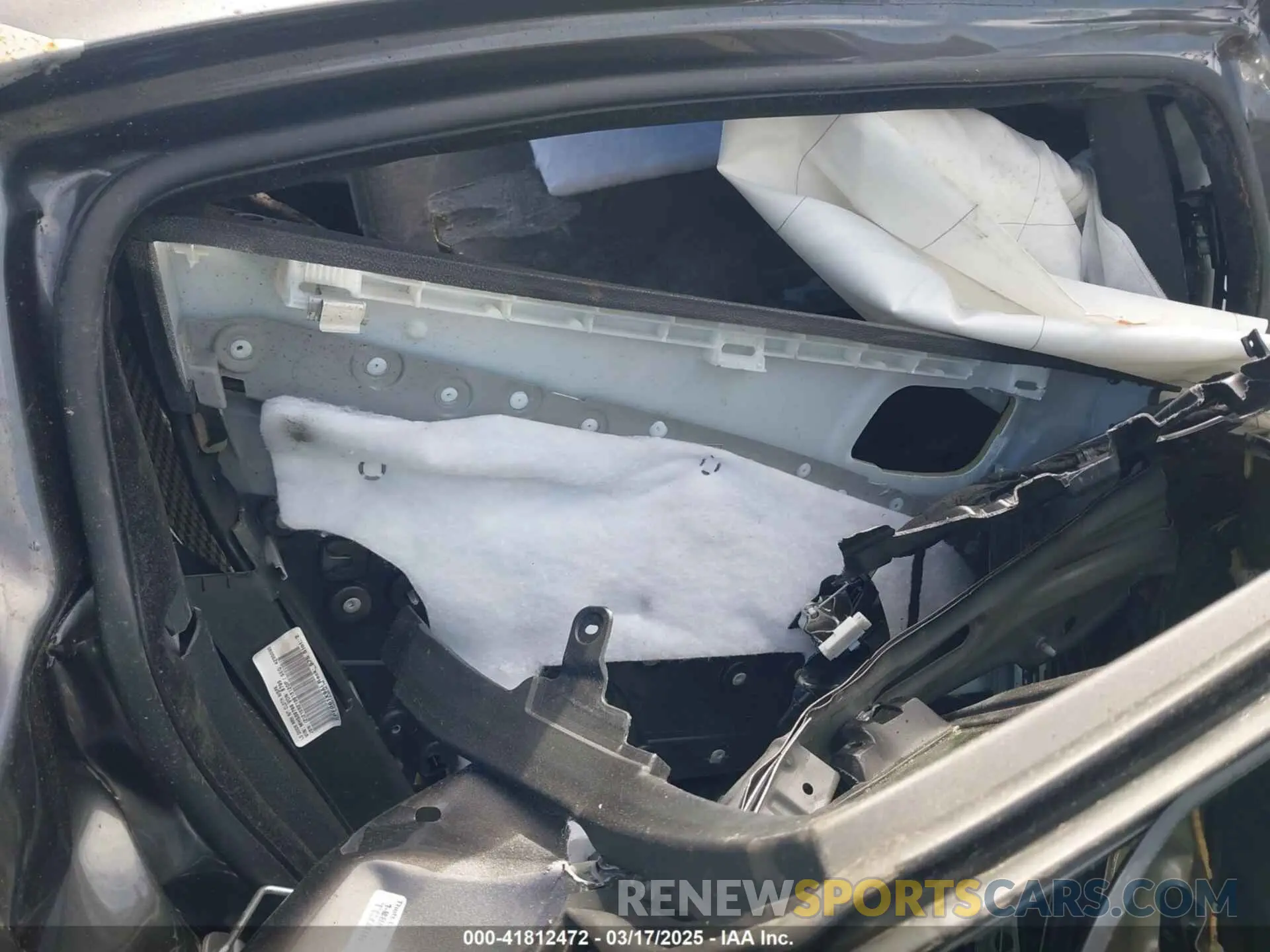 8 Photograph of a damaged car 2C3CDXGJ4MH539798 DODGE CHARGER 2021