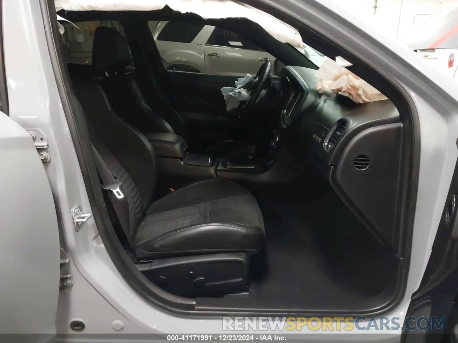 5 Photograph of a damaged car 2C3CDXGJ4MH540627 DODGE CHARGER 2021