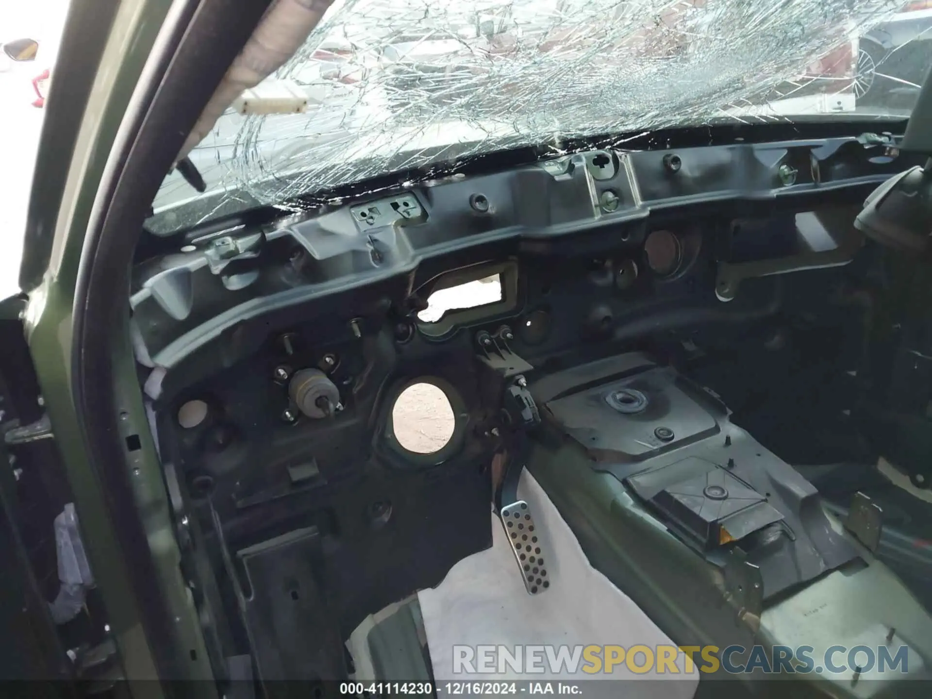 15 Photograph of a damaged car 2C3CDXGJ4MH559324 DODGE CHARGER 2021