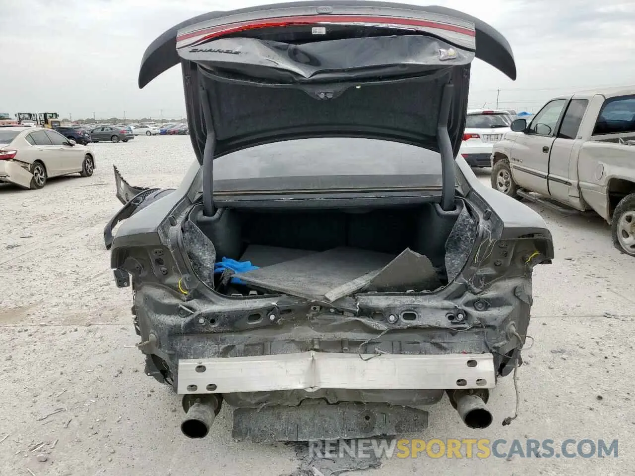 6 Photograph of a damaged car 2C3CDXGJ5MH636282 DODGE CHARGER 2021