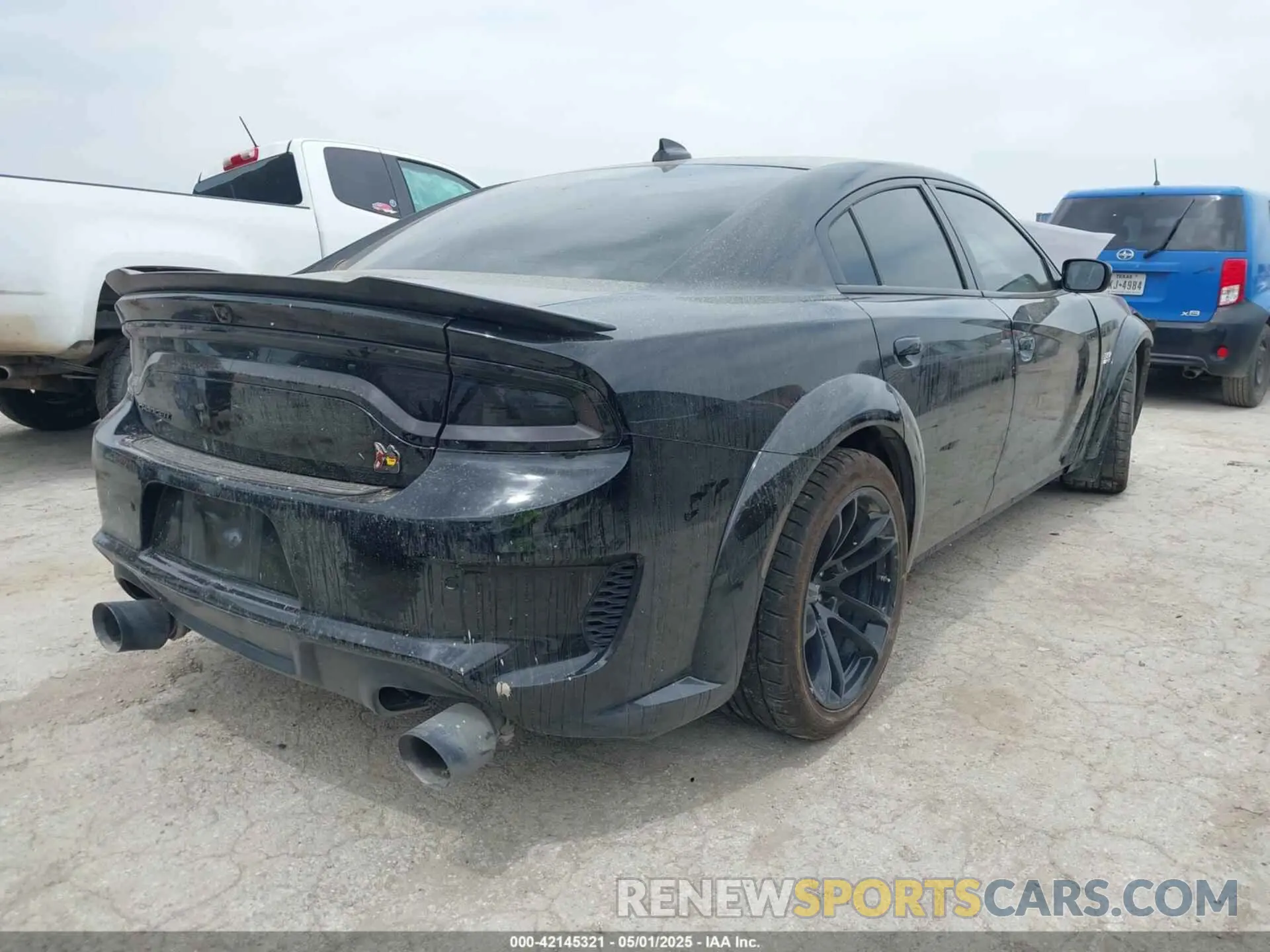 4 Photograph of a damaged car 2C3CDXGJ5MH685014 DODGE CHARGER 2021