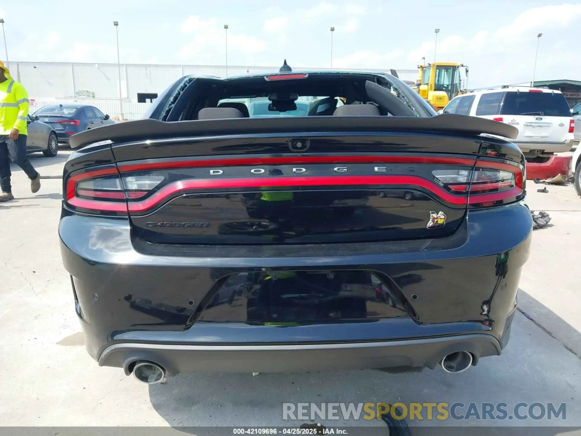 17 Photograph of a damaged car 2C3CDXGJ7MH679151 DODGE CHARGER 2021