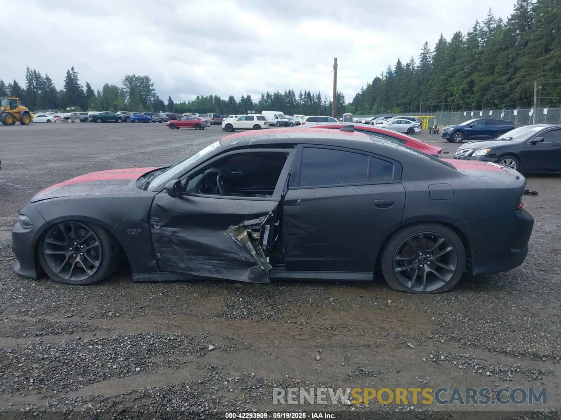 14 Photograph of a damaged car 2C3CDXGJ8MH539772 DODGE CHARGER 2021