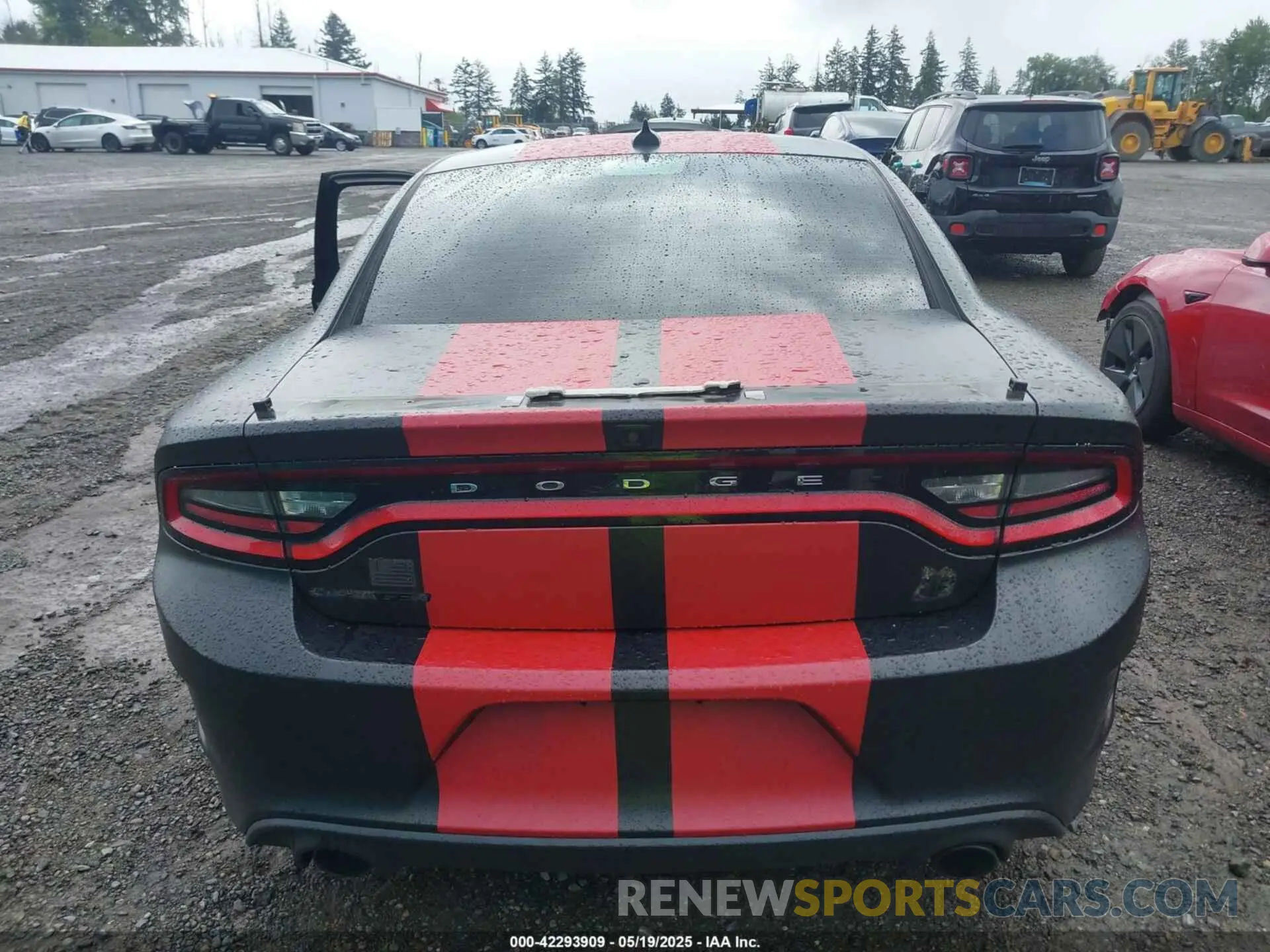 16 Photograph of a damaged car 2C3CDXGJ8MH539772 DODGE CHARGER 2021