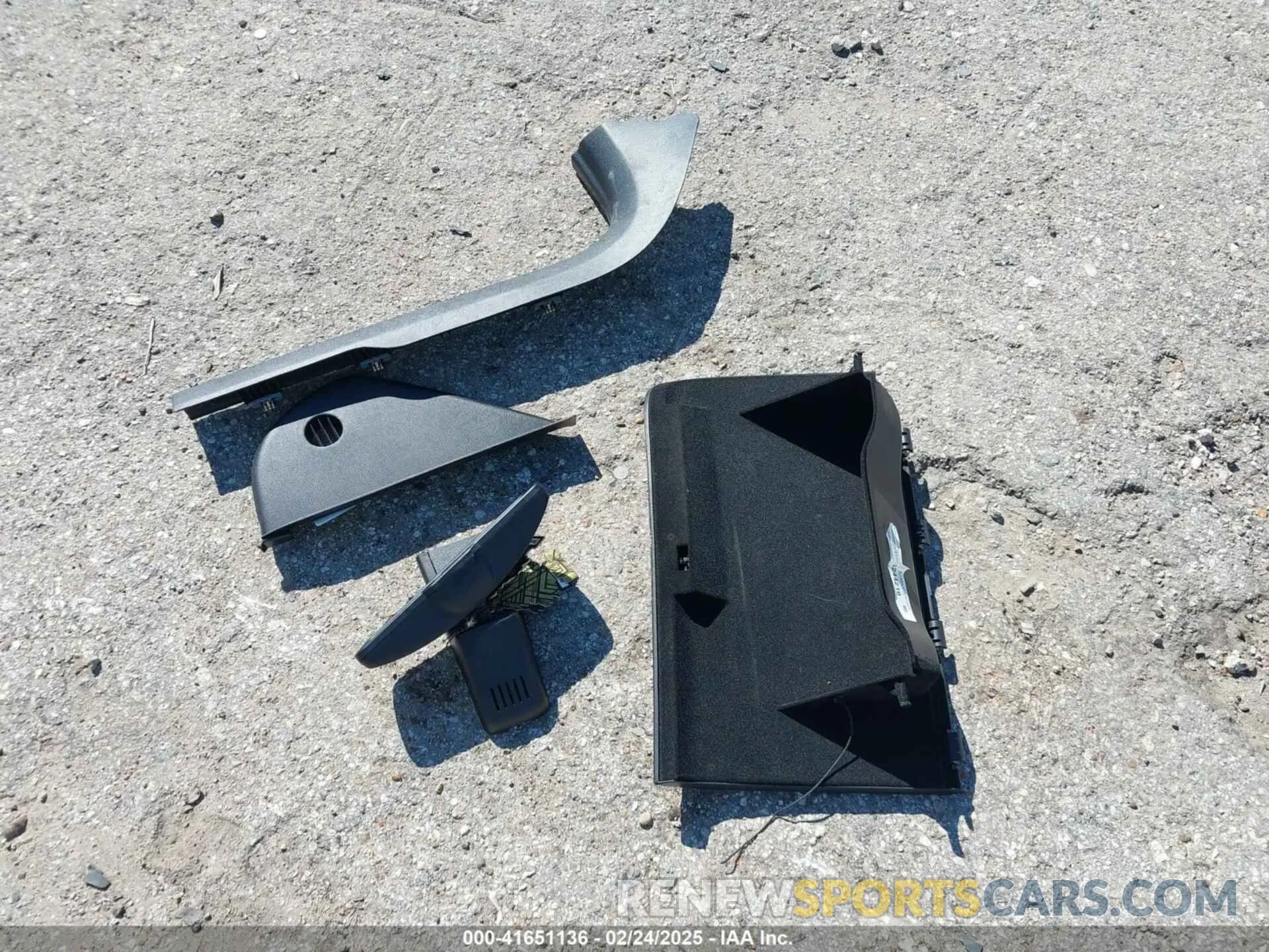12 Photograph of a damaged car 2C3CDXGJ8MH539917 DODGE CHARGER 2021