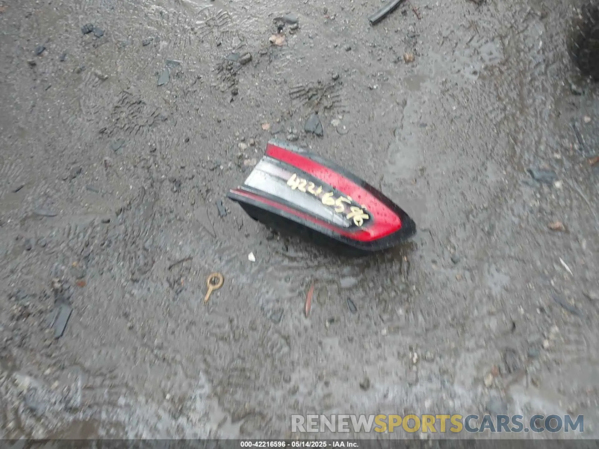11 Photograph of a damaged car 2C3CDXGJ8MH578006 DODGE CHARGER 2021