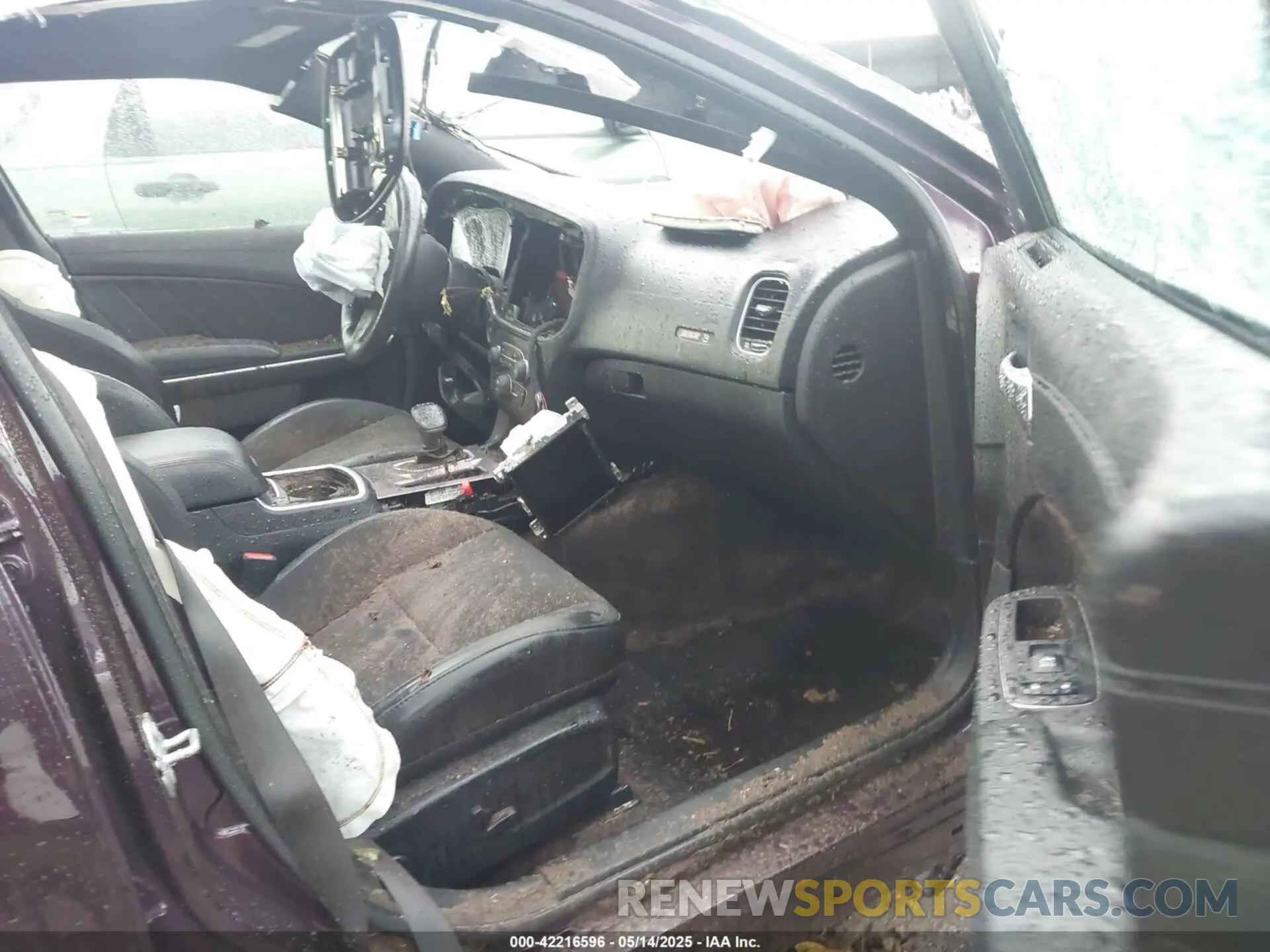 5 Photograph of a damaged car 2C3CDXGJ8MH578006 DODGE CHARGER 2021