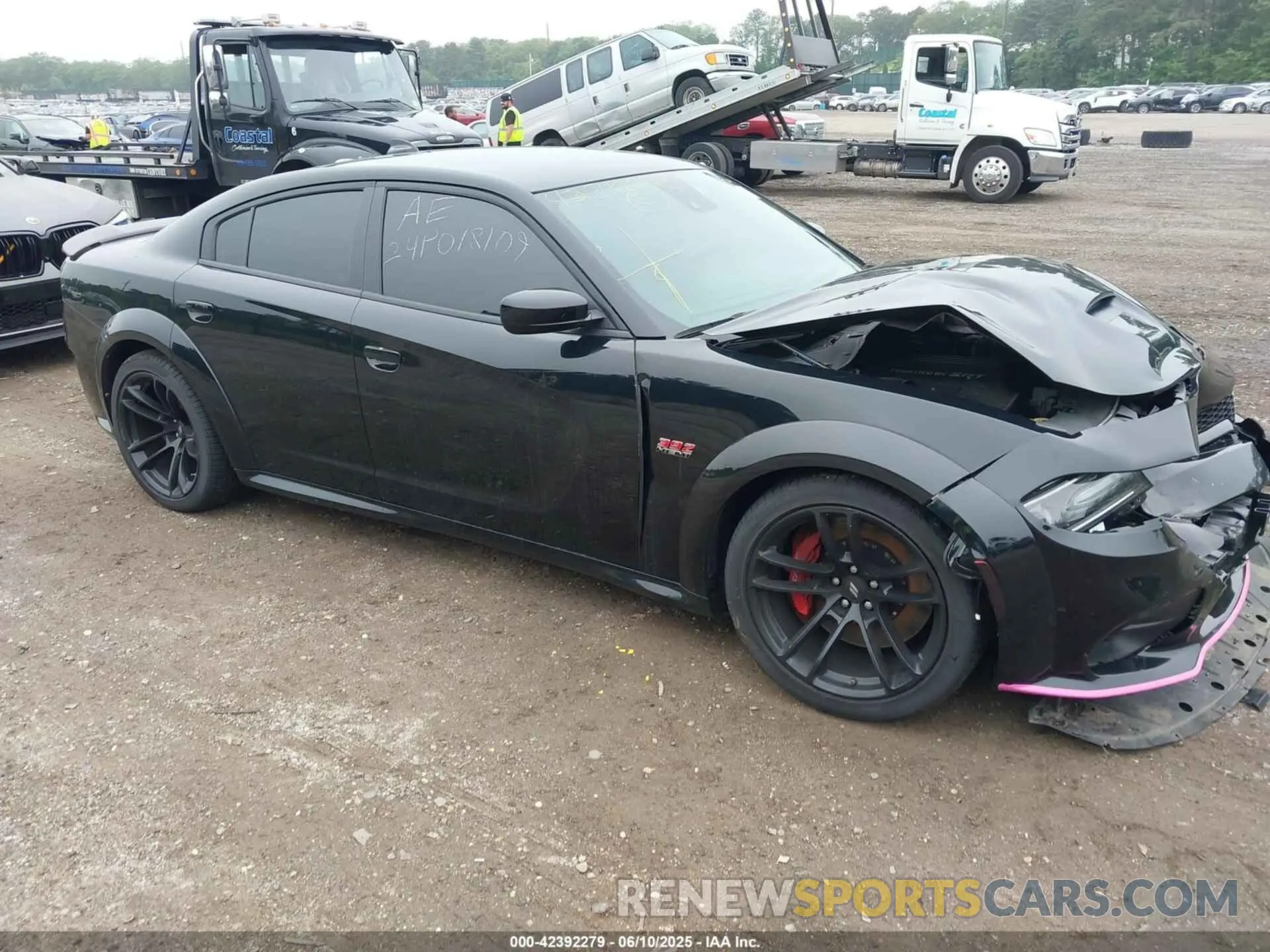 1 Photograph of a damaged car 2C3CDXGJXMH588147 DODGE CHARGER 2021