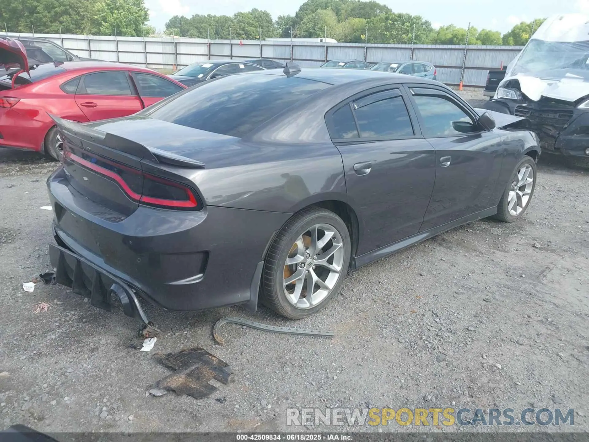 4 Photograph of a damaged car 2C3CDXHG0MH531992 DODGE CHARGER 2021