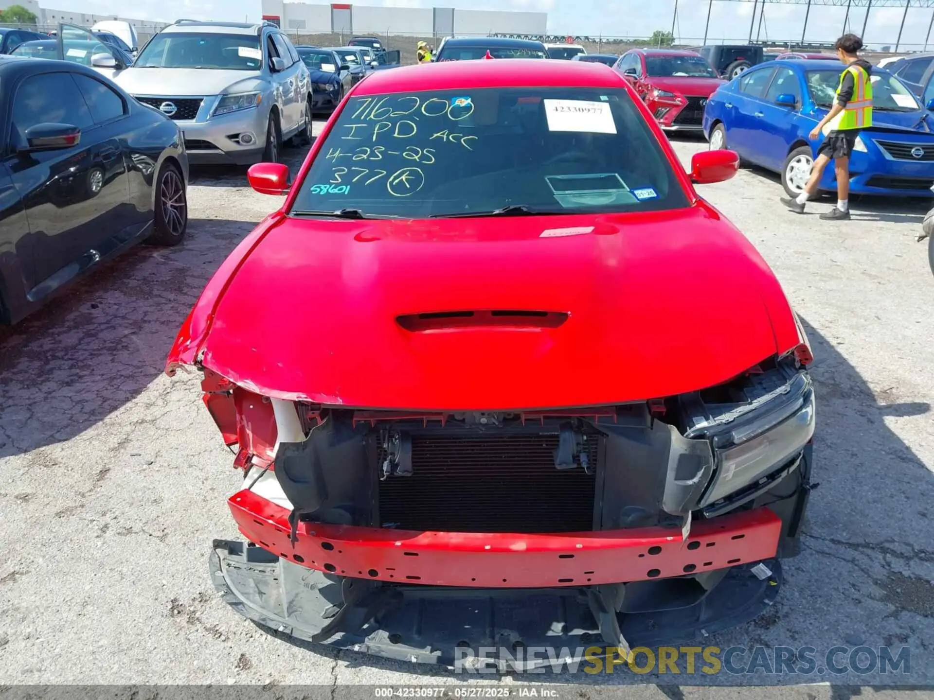 13 Photograph of a damaged car 2C3CDXHG0MH652683 DODGE CHARGER 2021