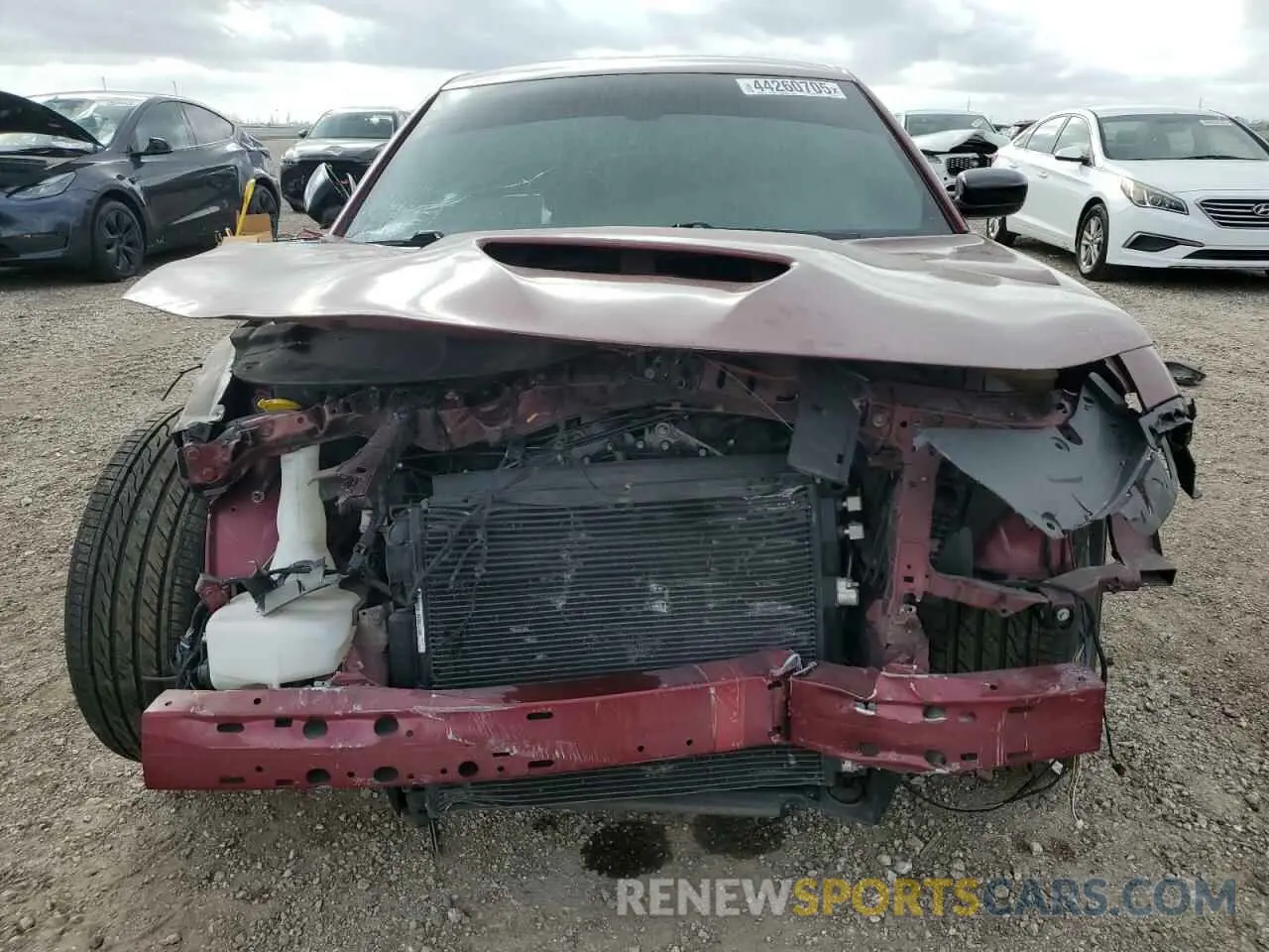 5 Photograph of a damaged car 2C3CDXHG1MH561647 DODGE CHARGER 2021